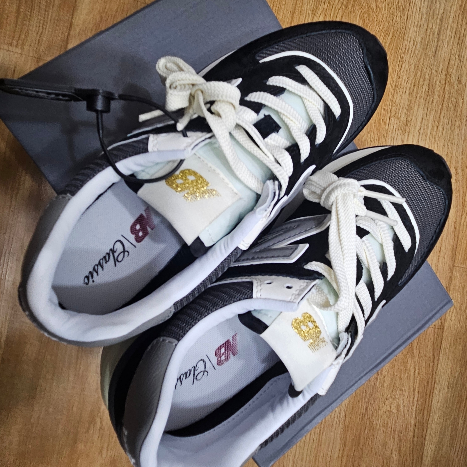 New Balance 574 Legacy Black 착용 스타일