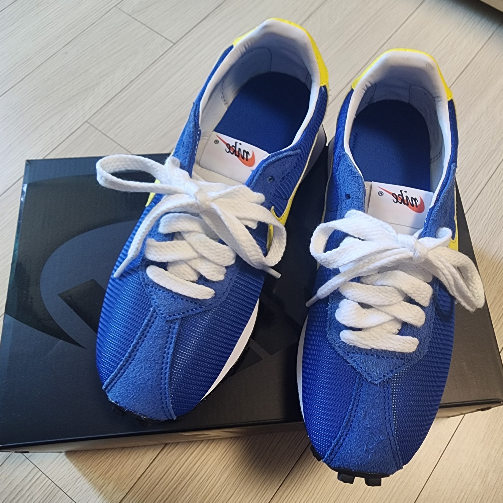 Nike LD-1000 SP Game Royal and Opti Yellow 착용 스타일