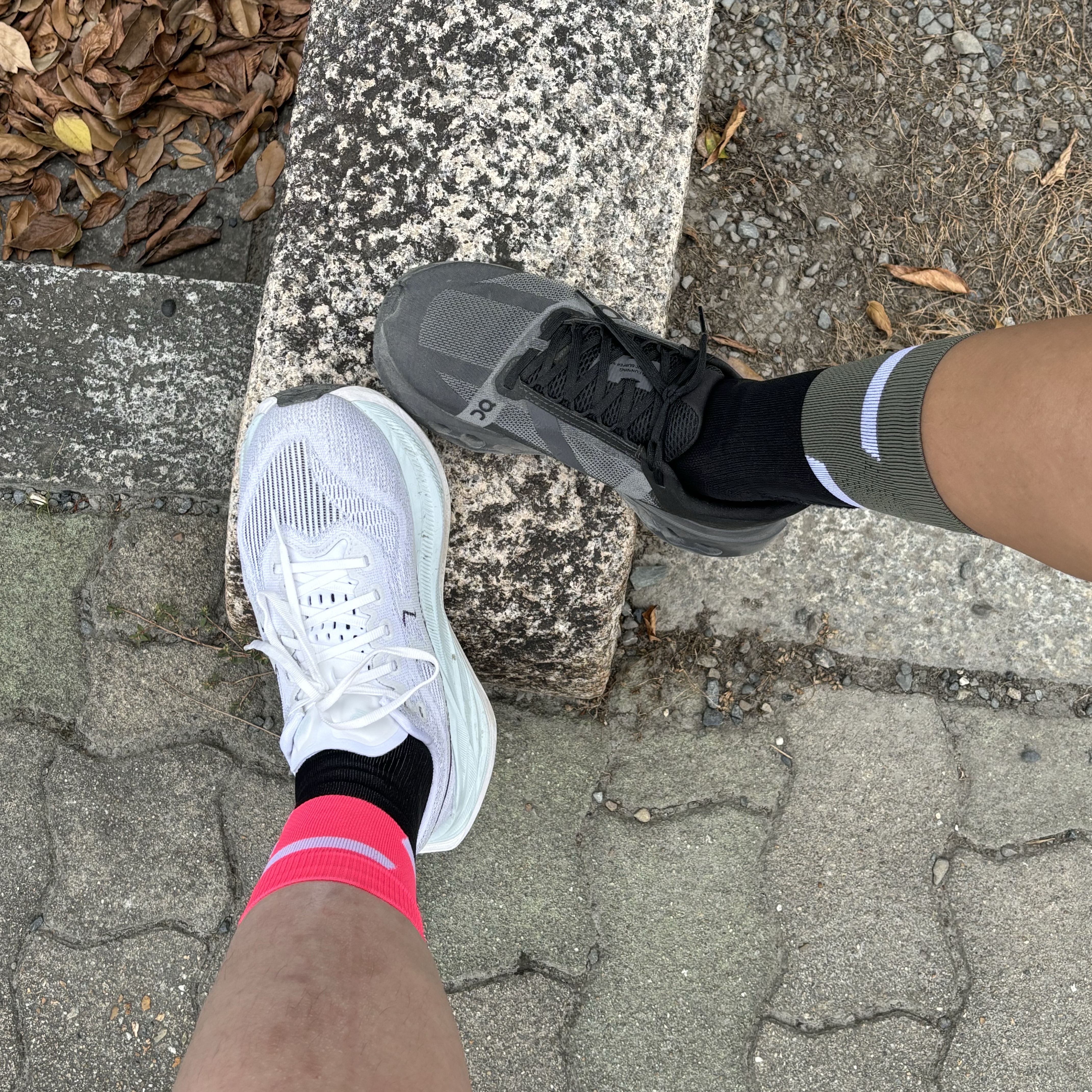 Asics Superblast 2 White Cool Grey, (W) On Running Cloudsurfer Next White Flame 착용 스타일