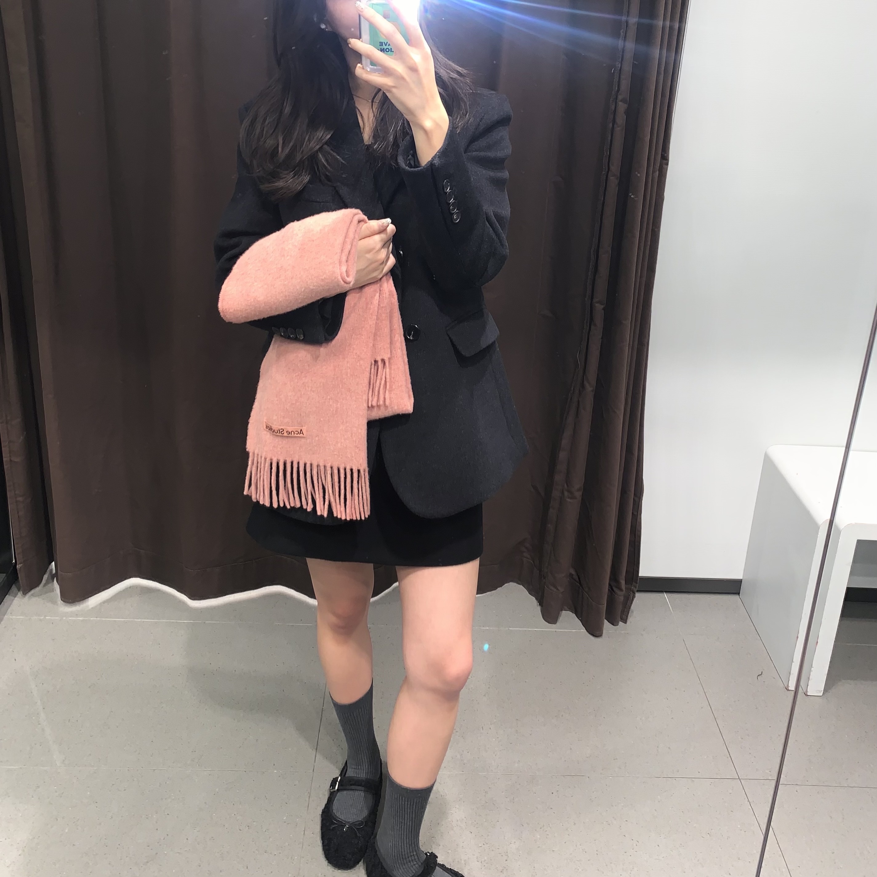 Dunst Layered Heavy Wool Blazer Charcoal Grey, Acne Studios Narrow Wool Fringe Muffler Rose Melange 착용 스타일 - 1