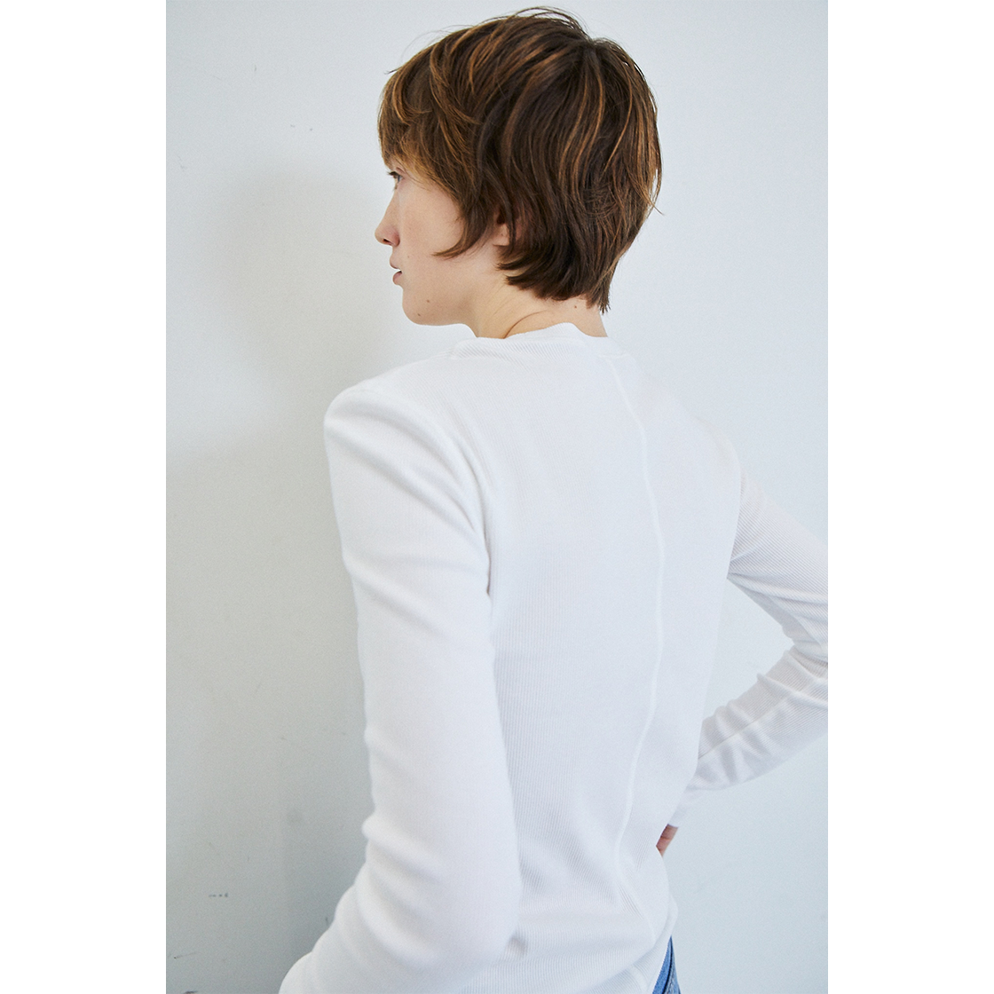 파르벵 카일 유넥 긴팔 아이보리(FARVEN Kail U-Neck Long Sleevee Ivory) - 2