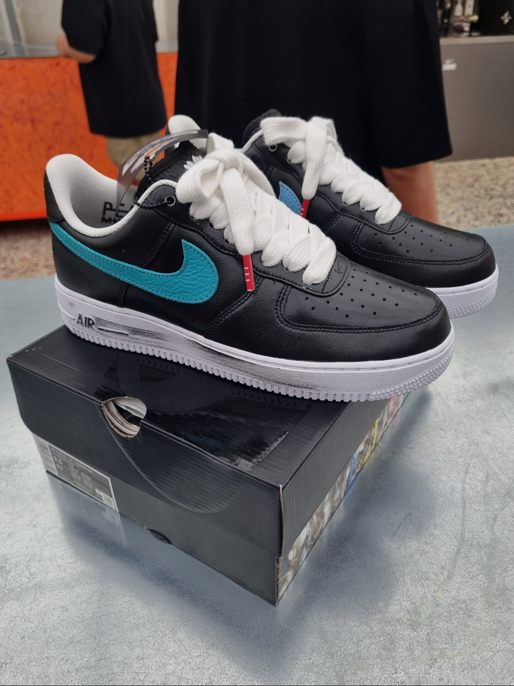 Nike x Peaceminusone Air Force 1 Low Para-Noise 3.0 Black and Multicolor 착용 스타일 - 2