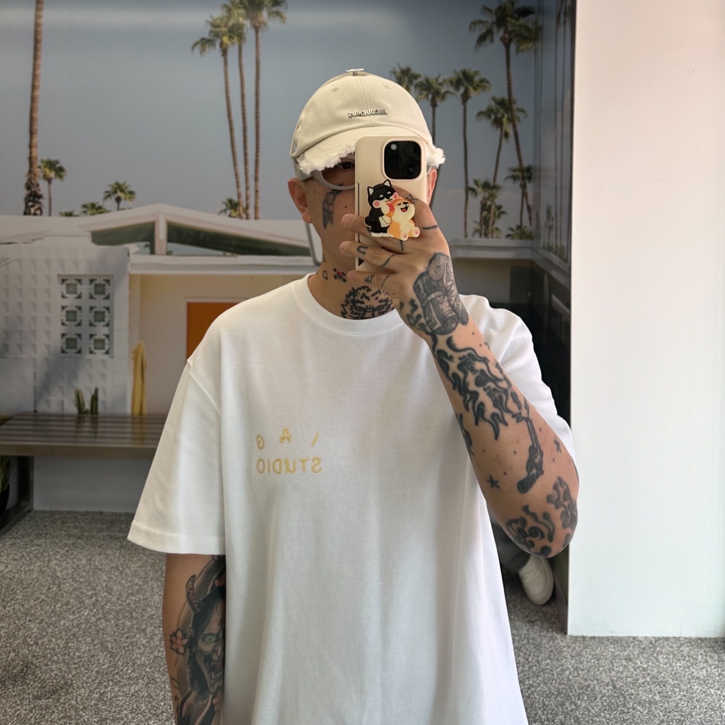 Jacquemus La Casquette Artichaut Fringe Baseball Cap Off White, Gentle Monster x Maison Margiela MM005 Grey Black 착용 스타일 - 3