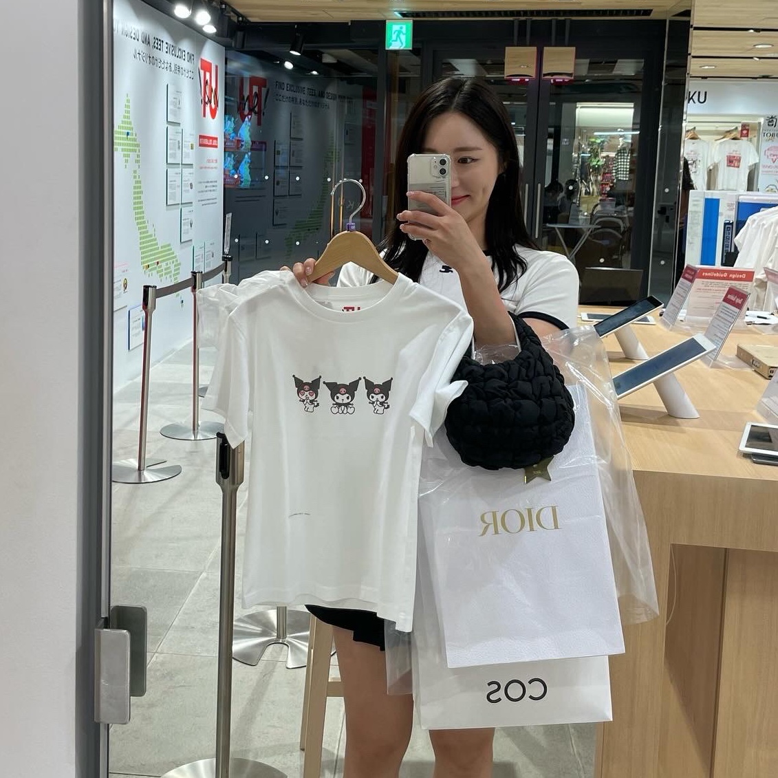 (W) Dior Walk'N'Dior Sneakers Oblique Gray 착용 스타일 - 2