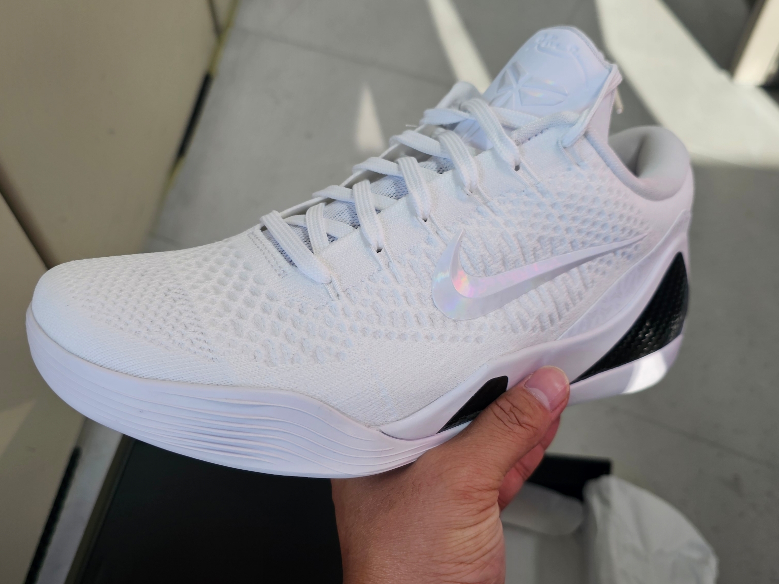 Nike Kobe 9 Elite Low Protro Halo 착용 스타일