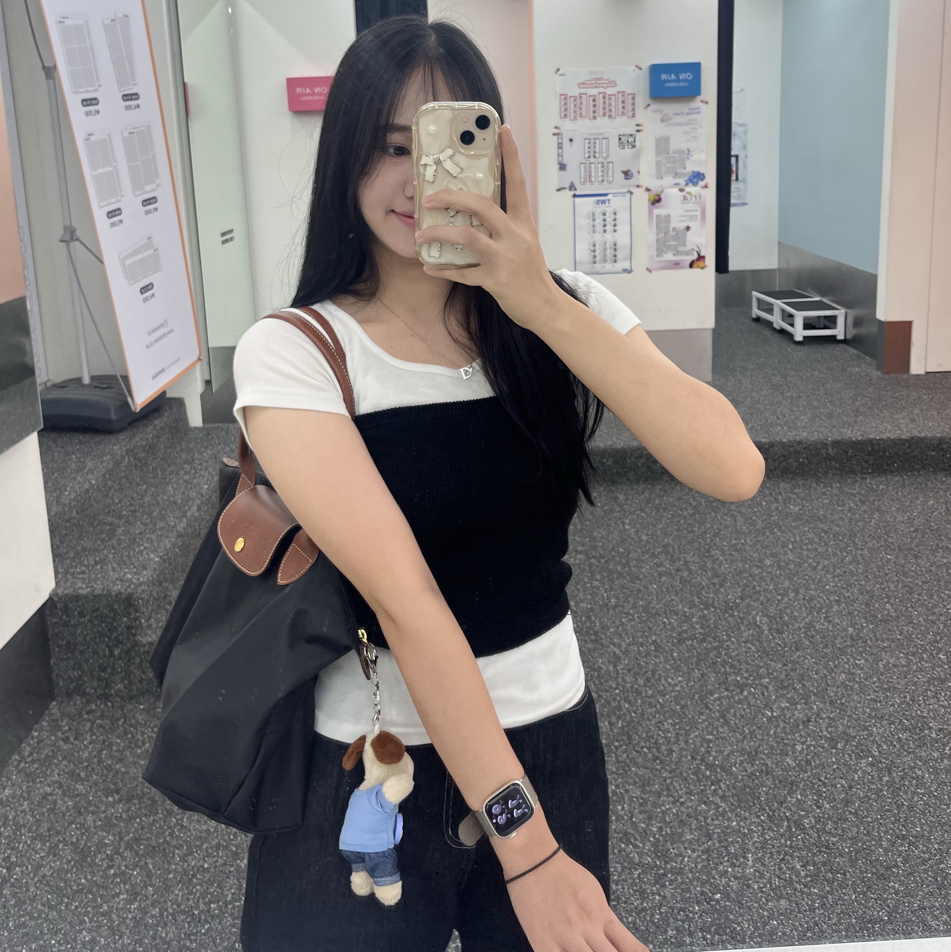 Longchamp Le Pliage Original Tote Bag M Black 착용 스타일