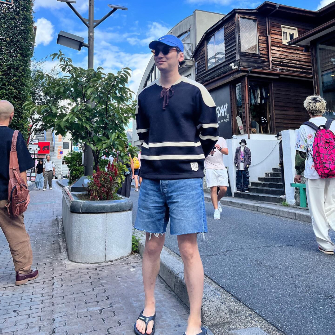 Oofos x Neighborhood SRL . OOriginal Flip Flop Black 착용 스타일 - 2