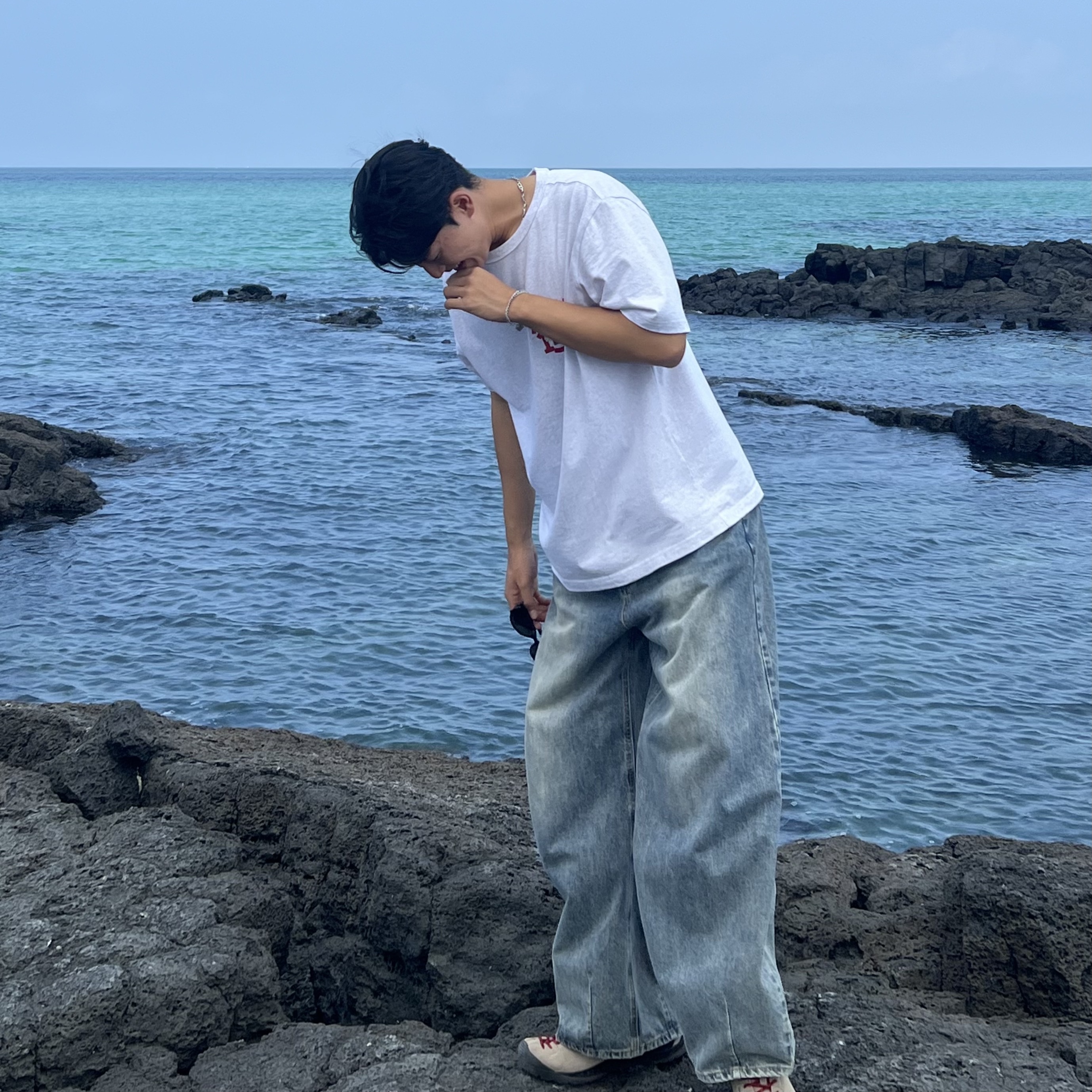 Keen Jasper Suede Sneakers Silver Mink 착용 스타일