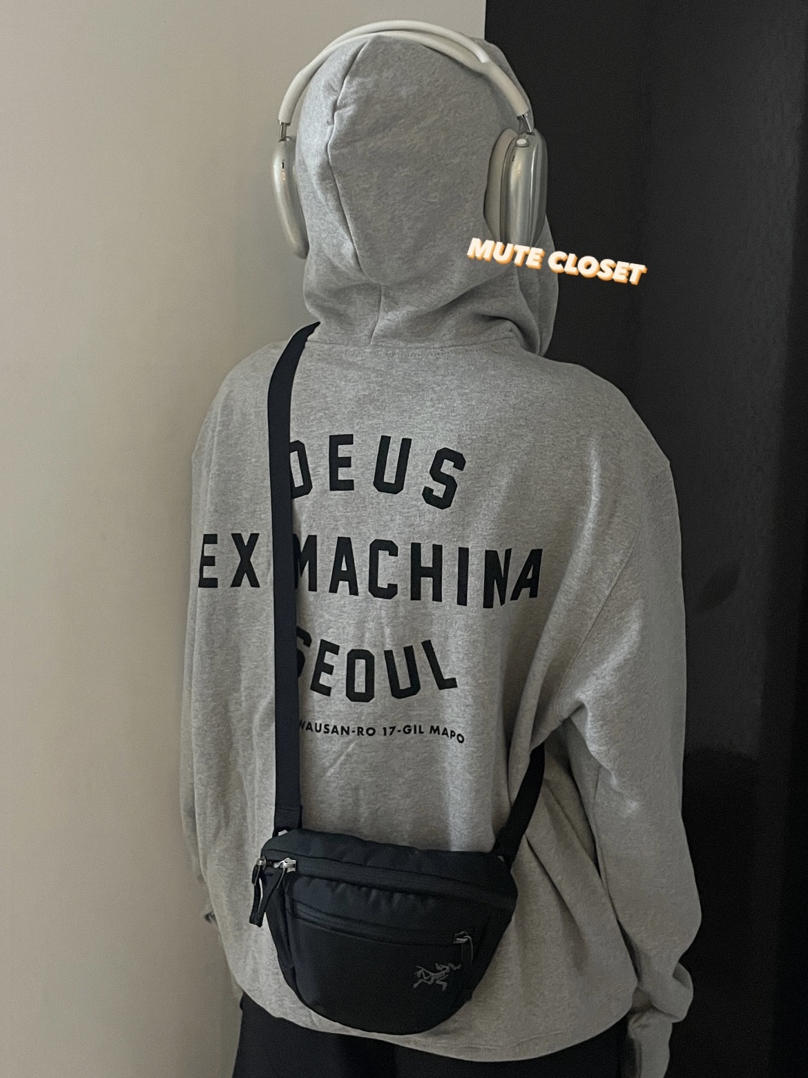 Deus Ex Machina Seoul Address Hoodie Grey Marle, Arc'teryx Mantis 1 Waistpack Black 착용 스타일
