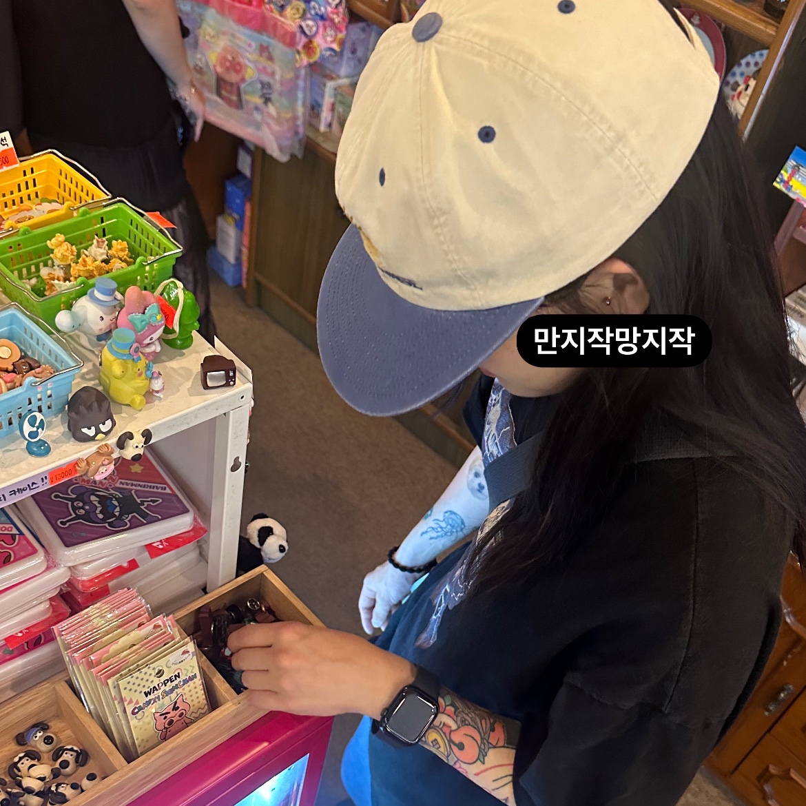 Hello Sunrise Washed Two Tone Logo 6Panel Cap Off White, Hello Sunrise Washed OG Logo Ball Cap Gray 착용 스타일 - 3