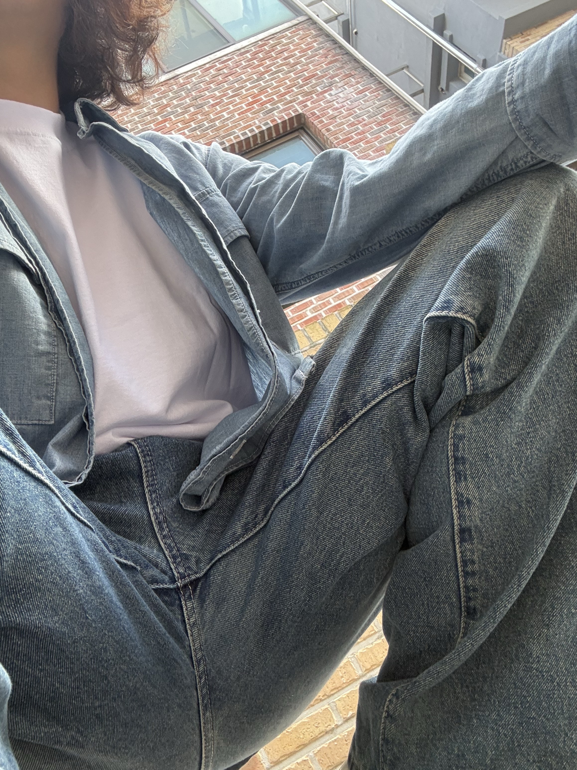 Jordan 1 Low World Make Japan, Levi's Barstow Western Shirt Light Indigo 착용 스타일 - 2