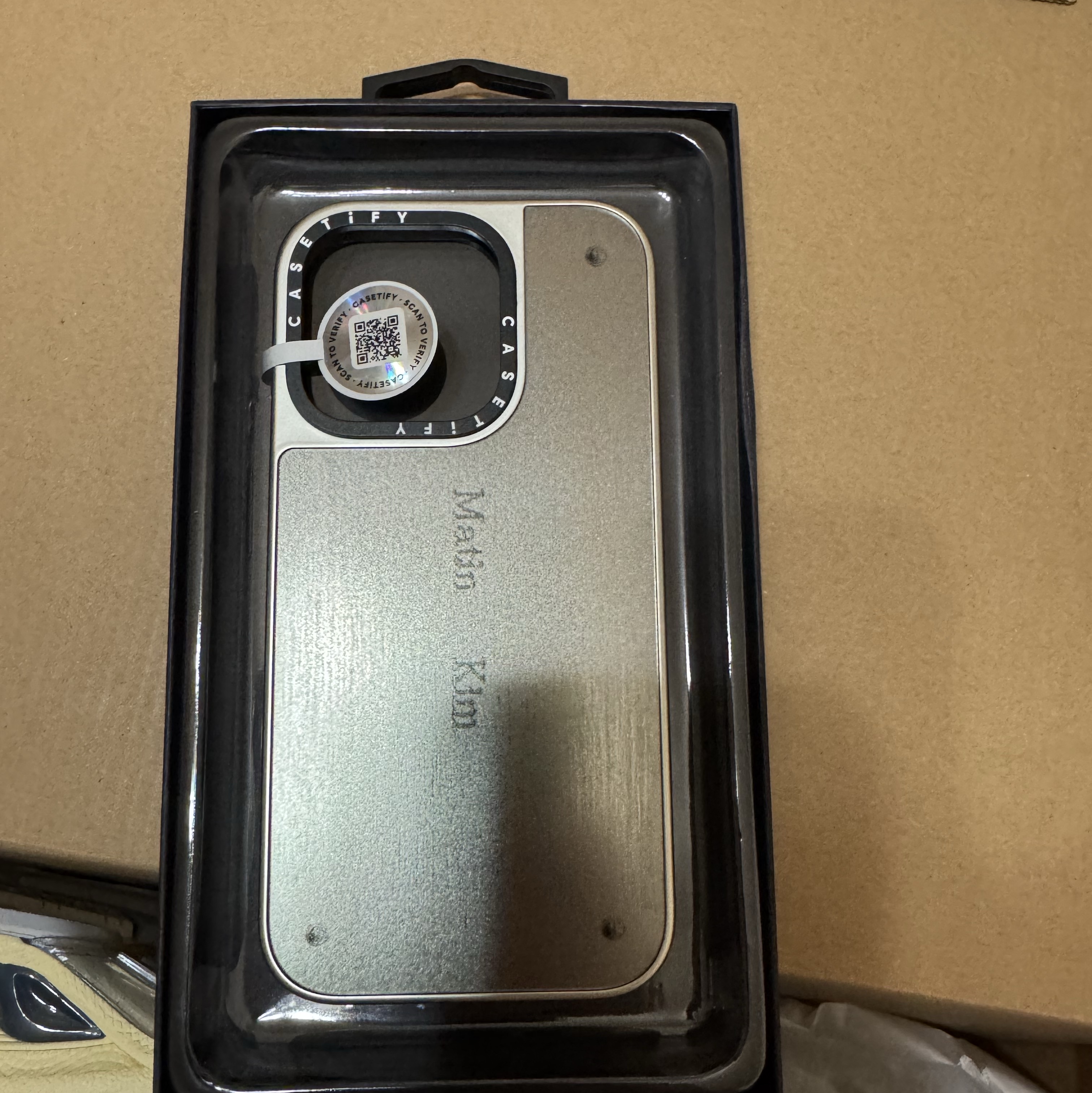 Casetify x Matin Kim iPhone Signature Magsafe Mirror Case Silver 착용 스타일