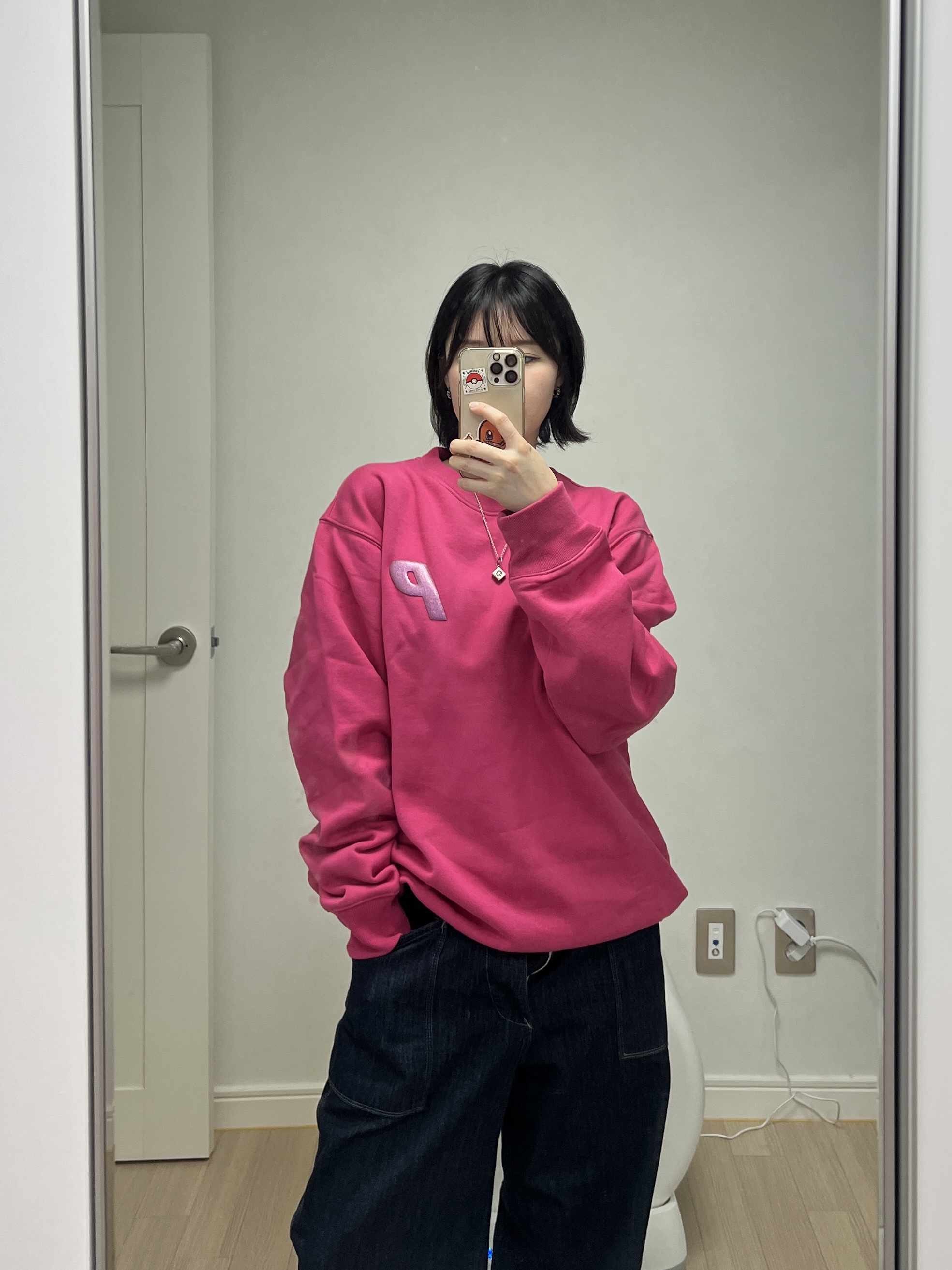 Palace P3 Glitter Crew Berry Red - 24FW 착용 스타일 - 1