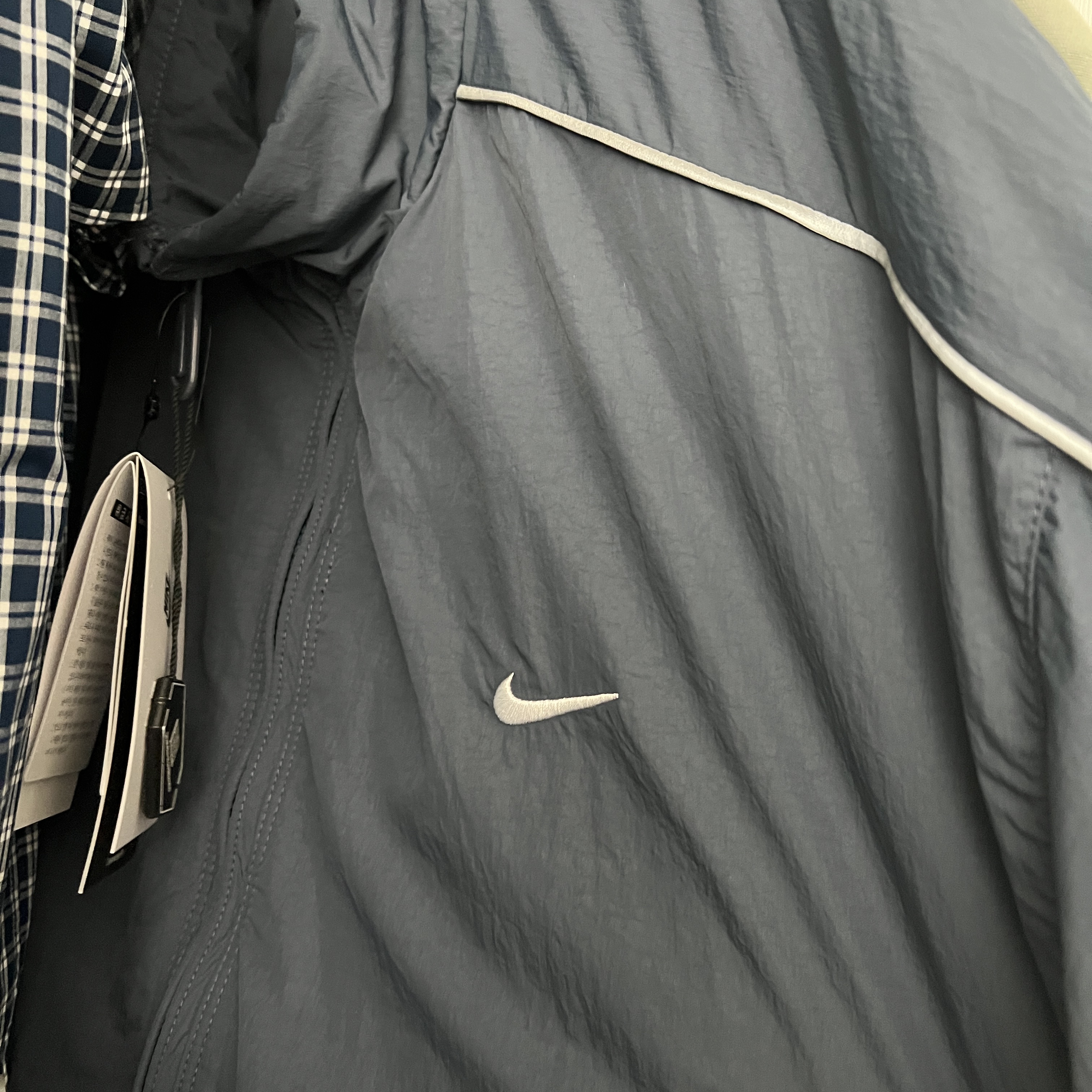 Nike NSW Solo Swoosh Woven Track Jacket Thunder Blue - Asia 착용 스타일