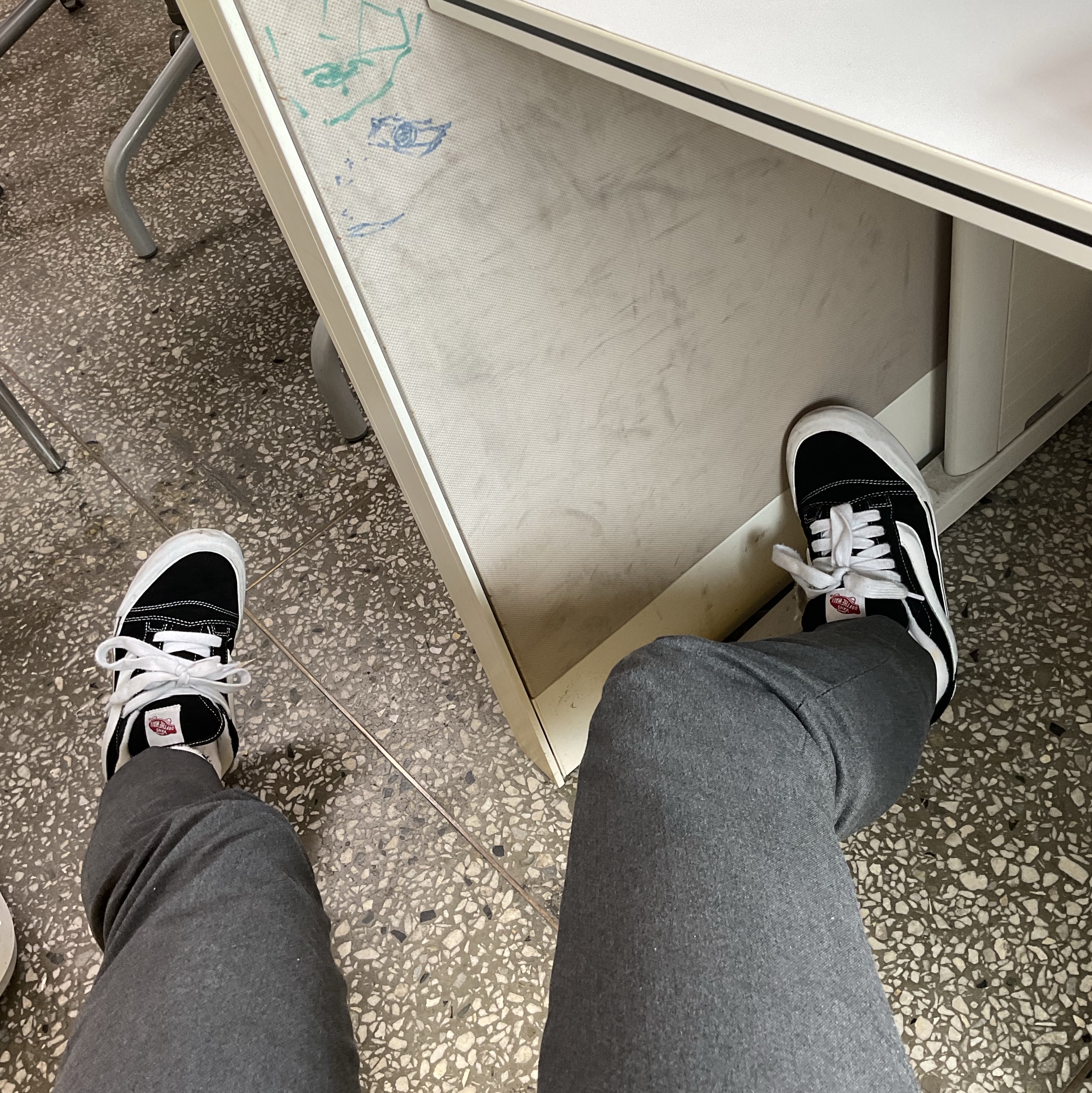 Vans Knu-Skool Black True White 착용 스타일