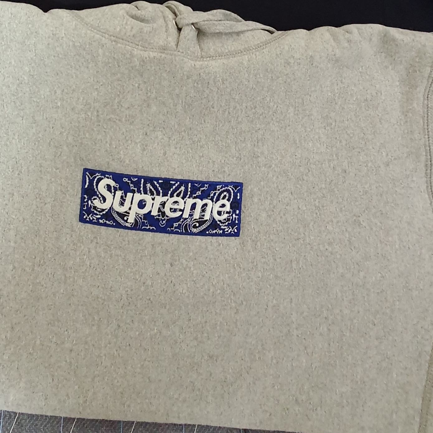 Supreme Bandana Box Logo Hooded Sweatshirt Heather Grey - 19FW 착용 스타일