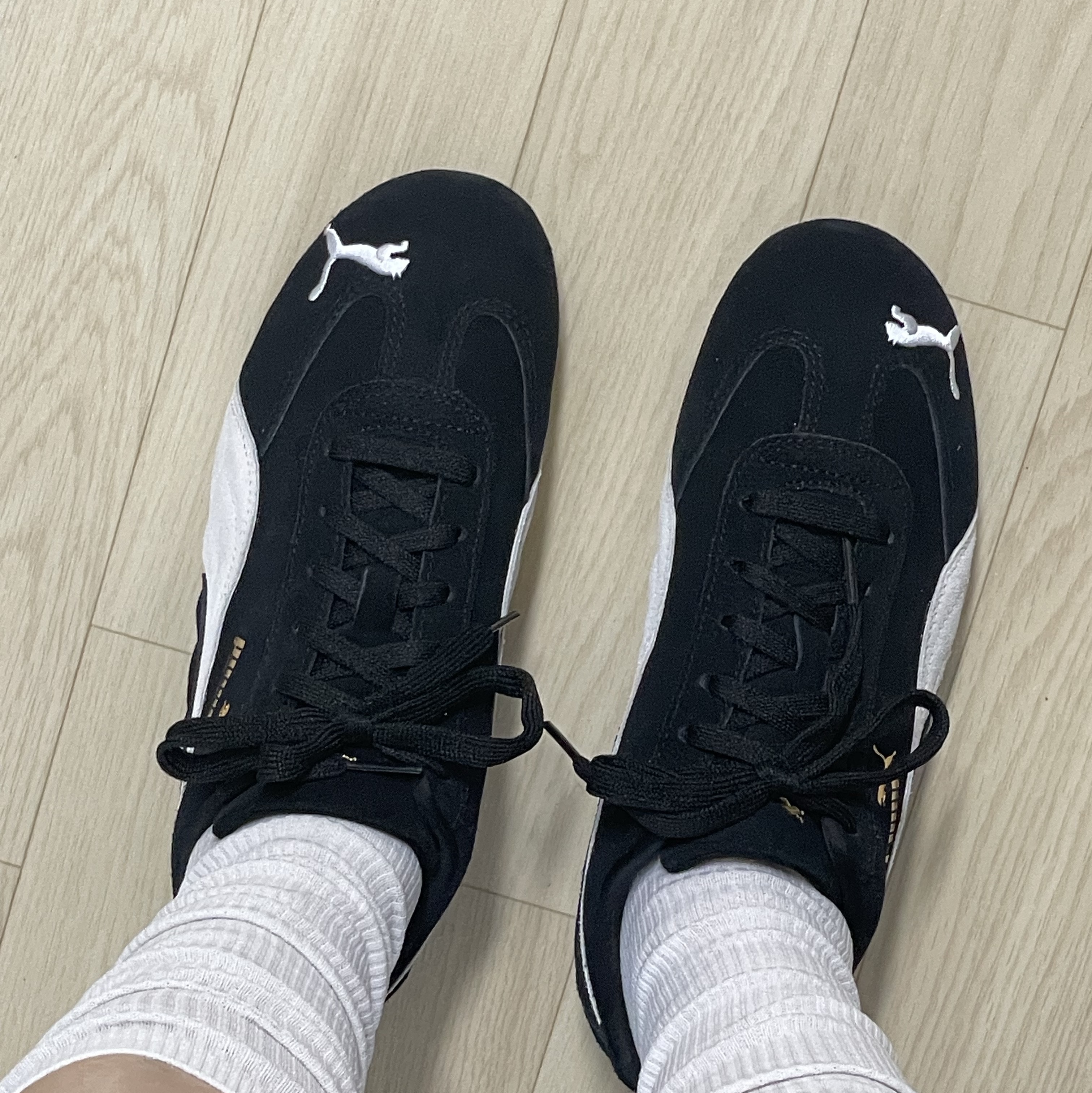 Puma Speedcat OG Black White 착용 스타일 - 3