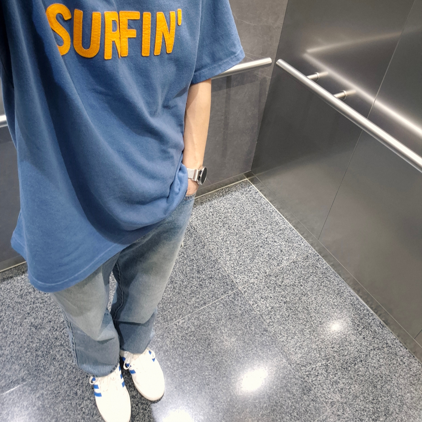 Adidas OG Forum 84 High Blue Thread 착용 스타일 - 1