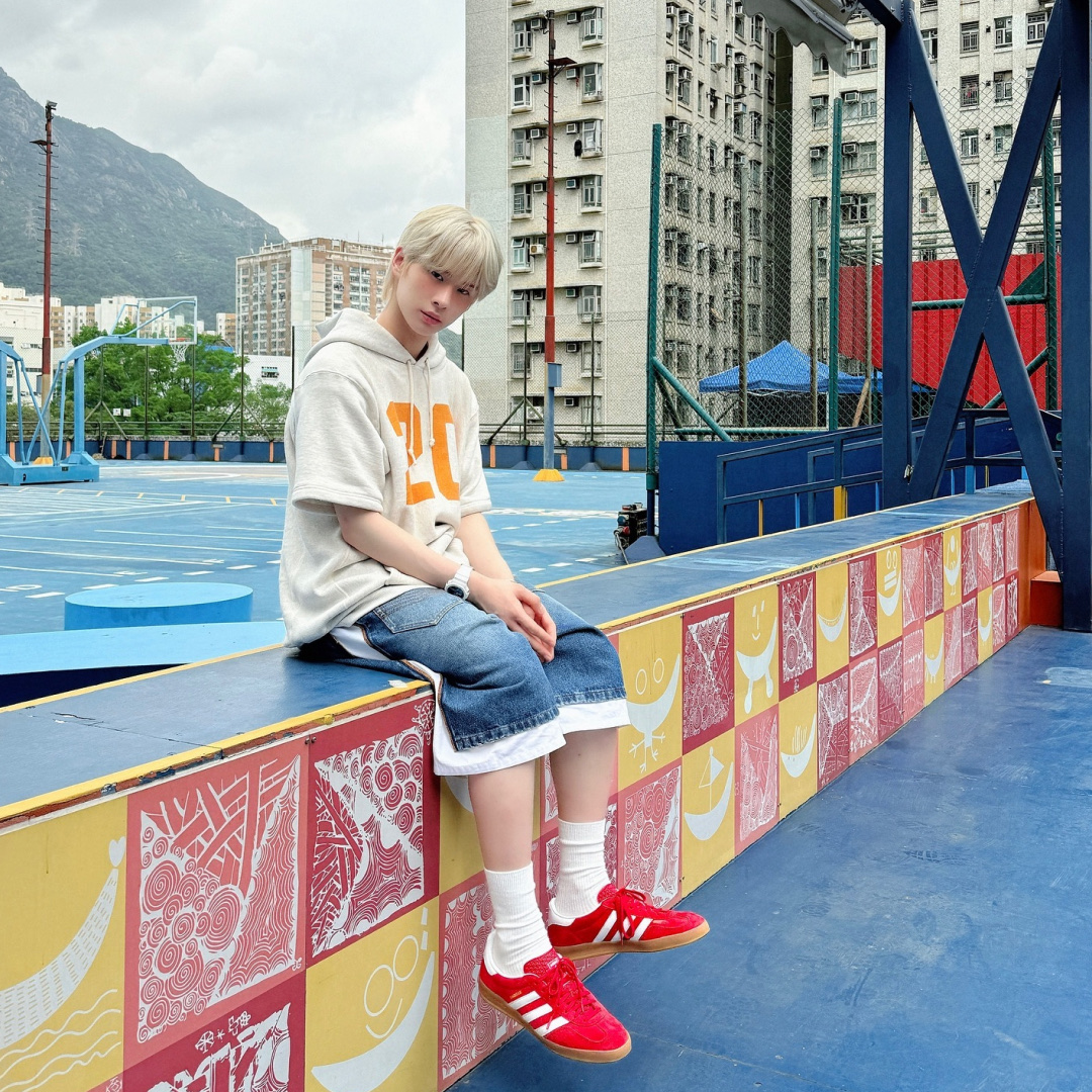 Adidas Gazelle Indoor Scarlet 착용 스타일 - 2