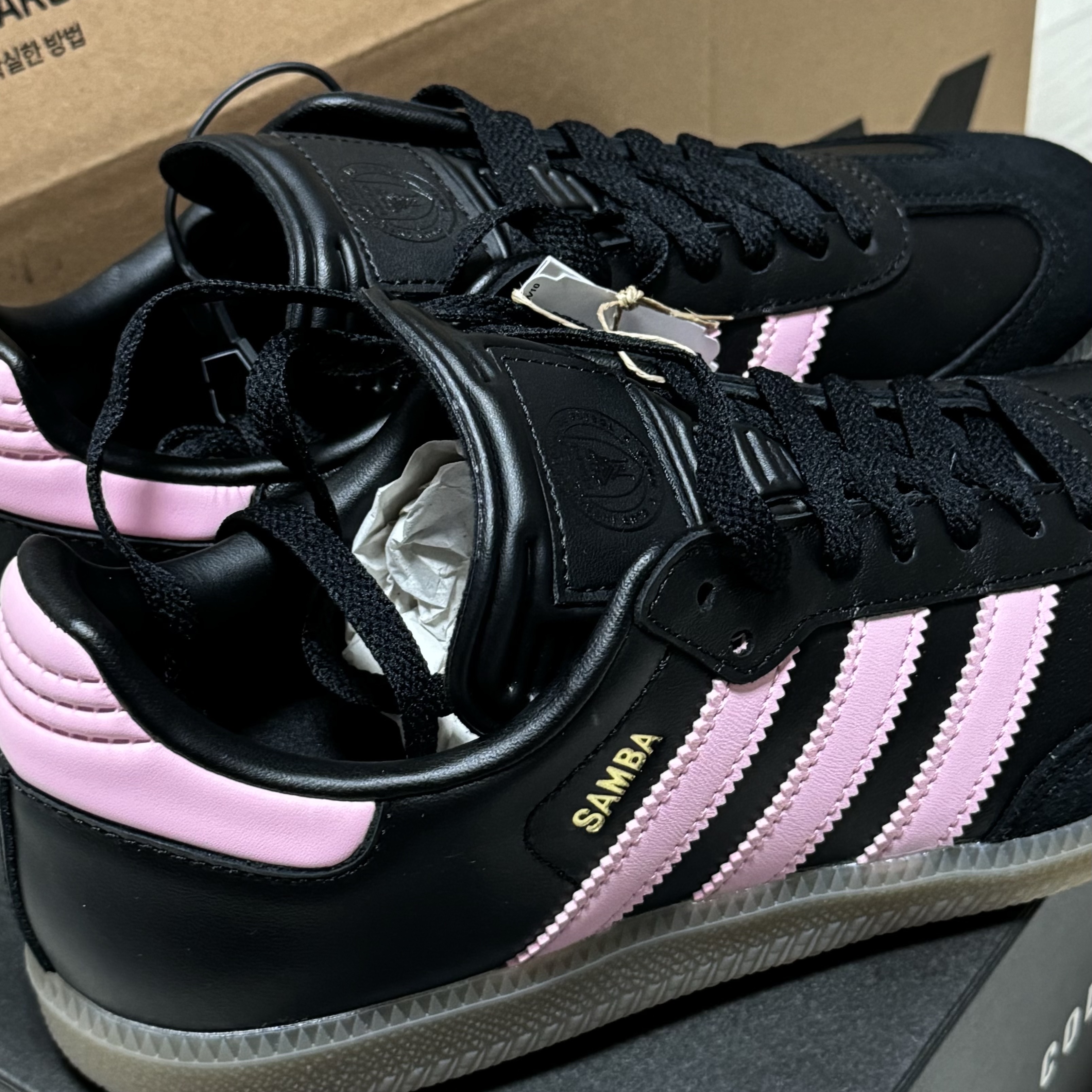 Adidas x Inter Miami CF Samba Core Black Light Pink 착용 스타일 - 2
