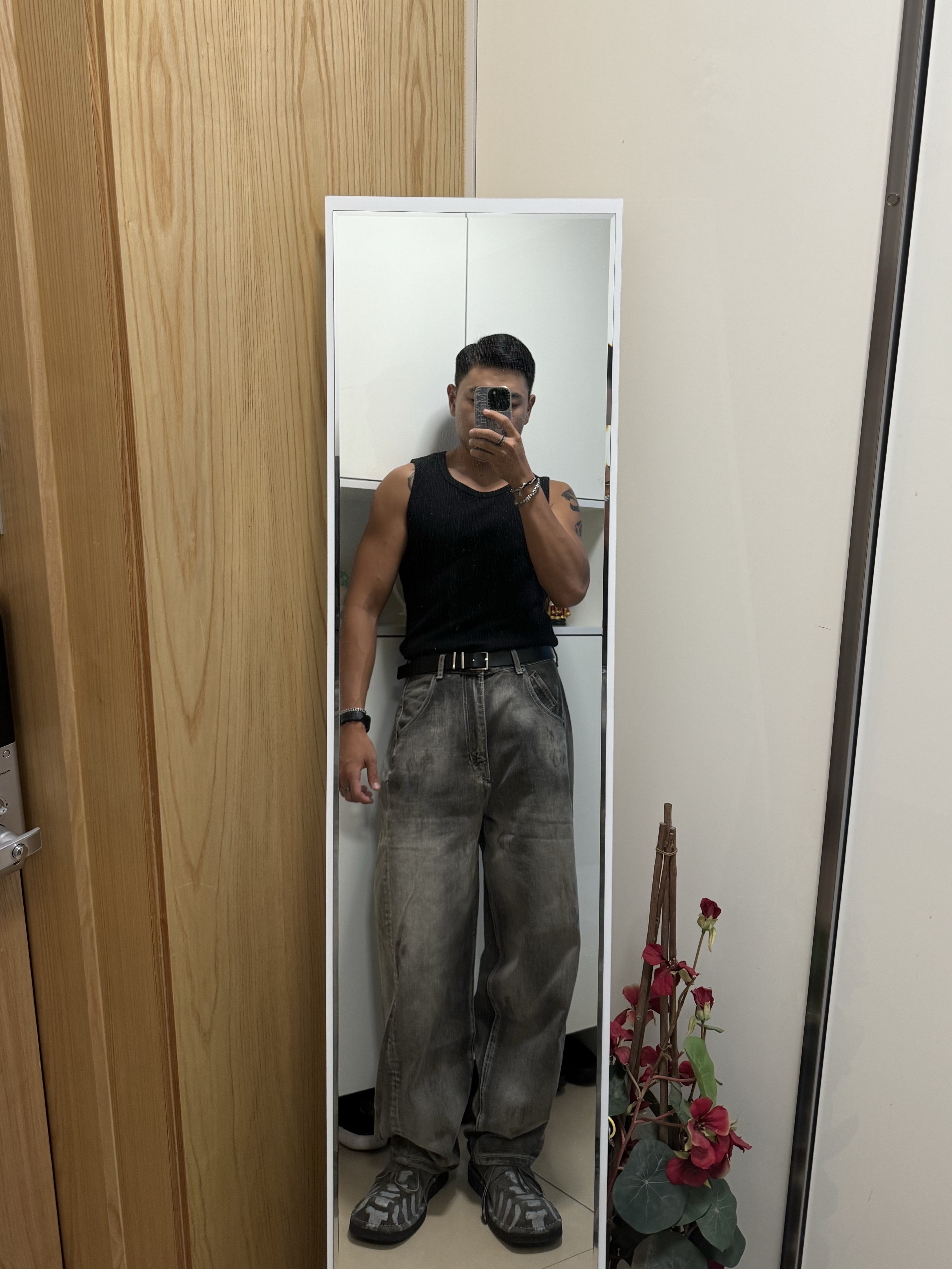 TWOSPC. Bone-Frame Grey 착용 스타일