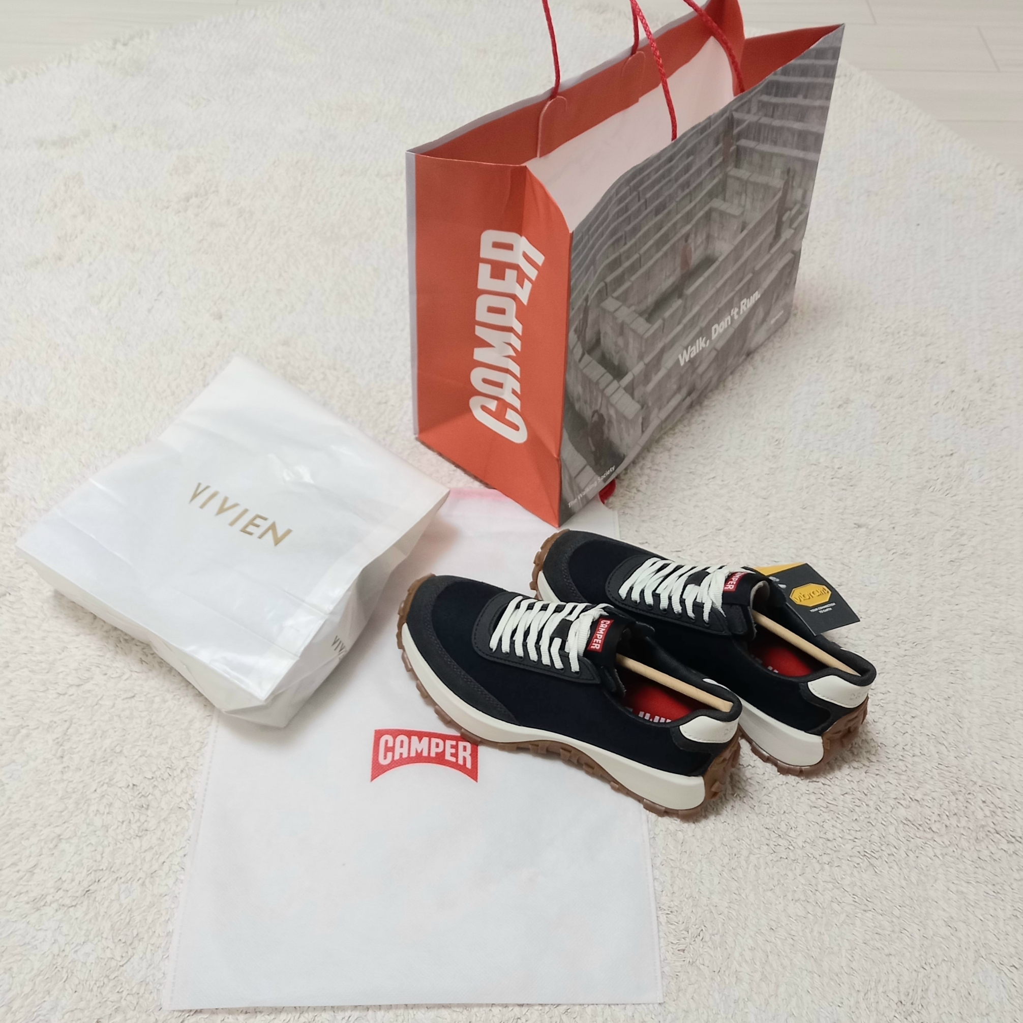 (W) Camper Drift Trail Vibram Nubuck Sneakers Black 착용 스타일 - 8
