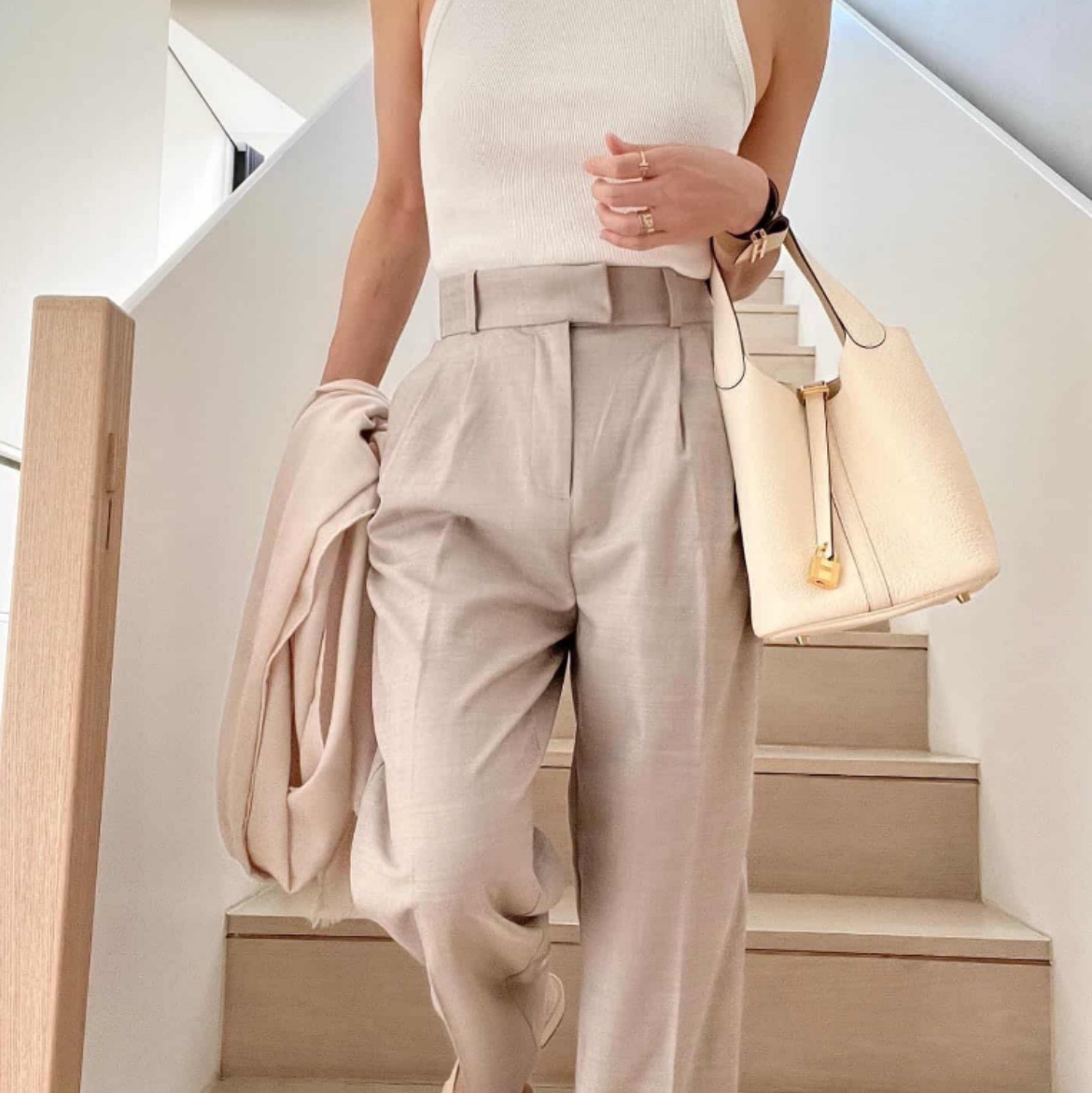 Hermes Picotin Lock 18 Bag Clemence & Gold Beton 착용 스타일