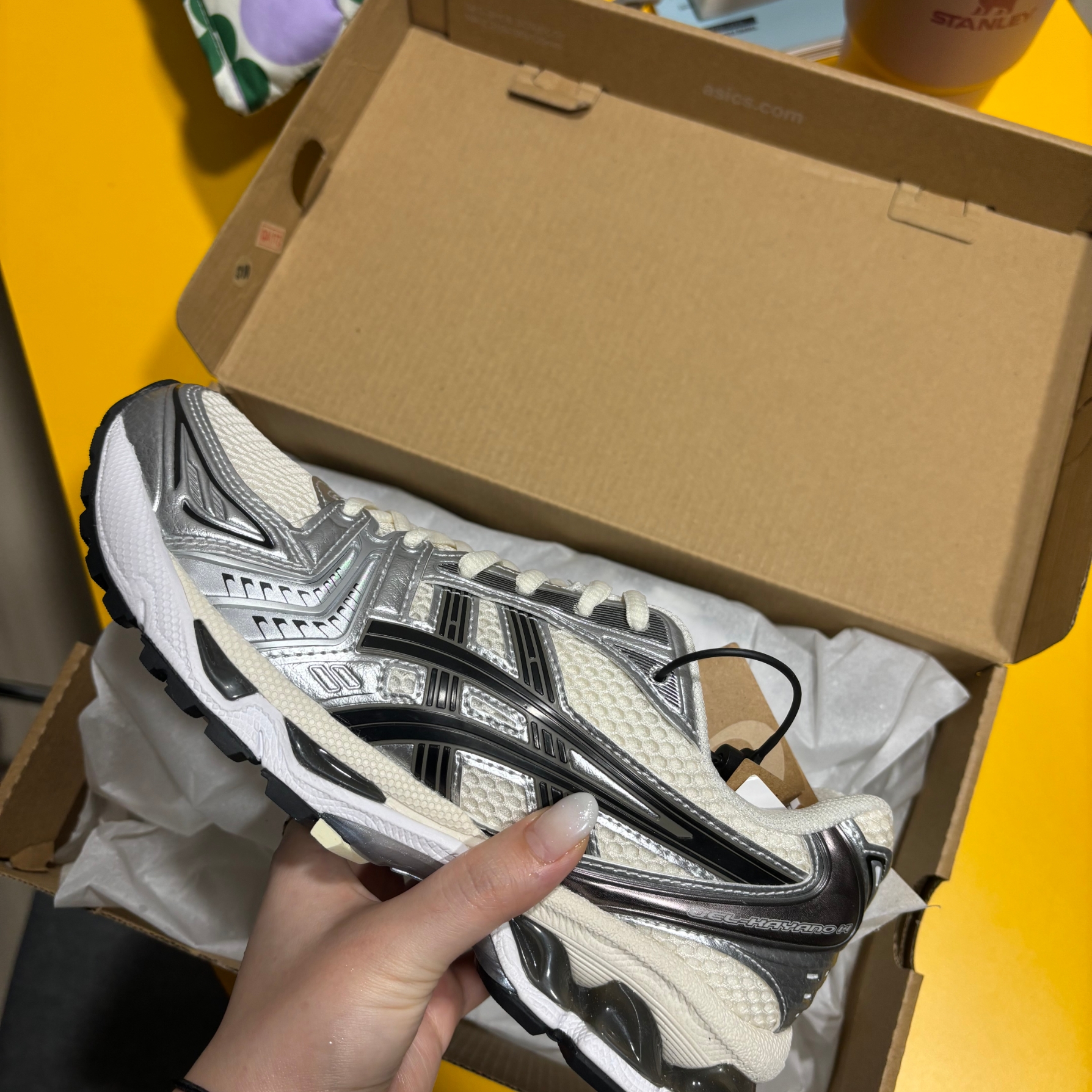 Asics Gel-Kayano 14 Cream Black 착용 스타일 - 1