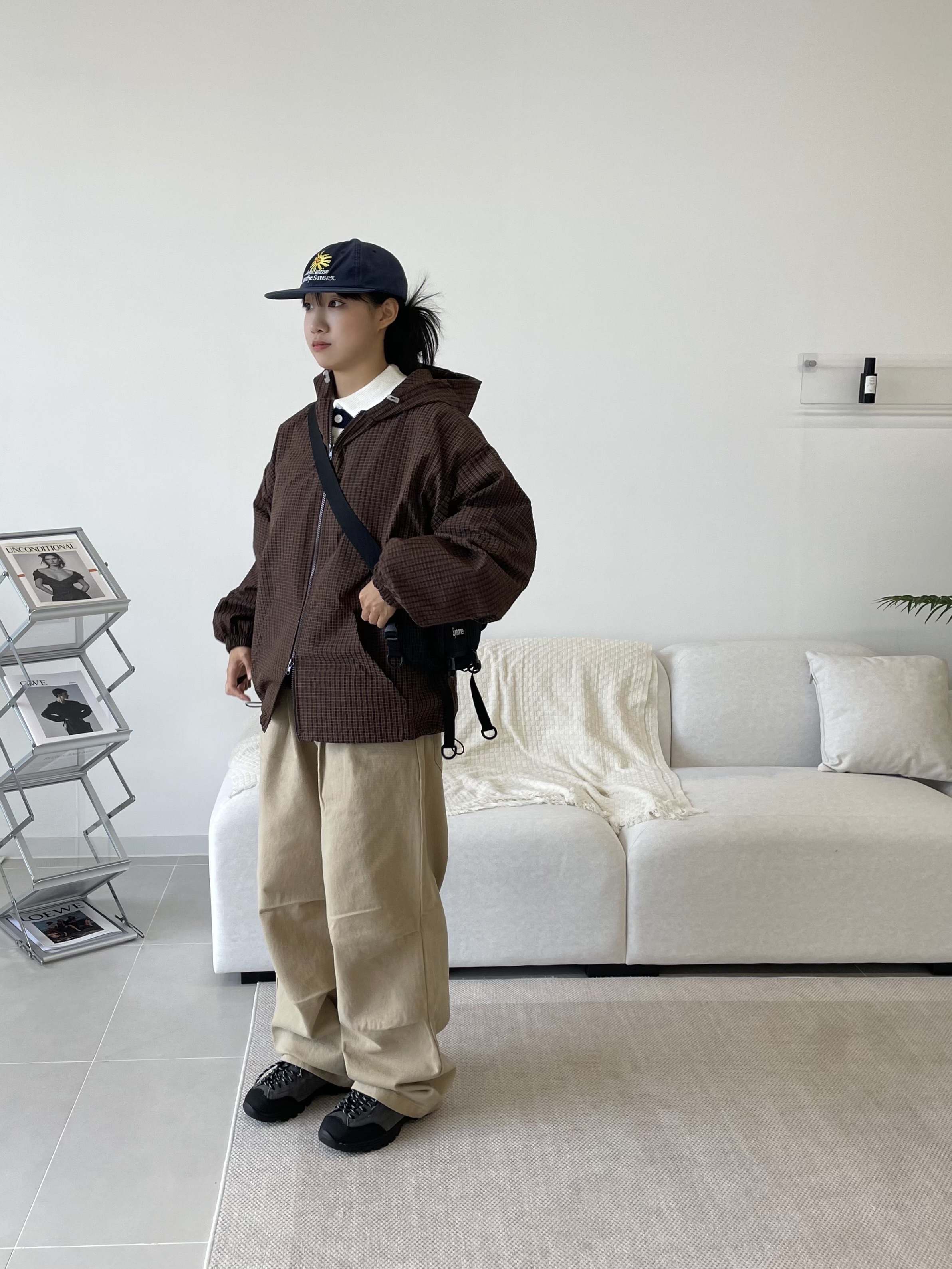 HS x Hank Relaxed Fit Cap Navy, Supreme Mini Duffle Bag Black - 24SS 착용 스타일 - 7