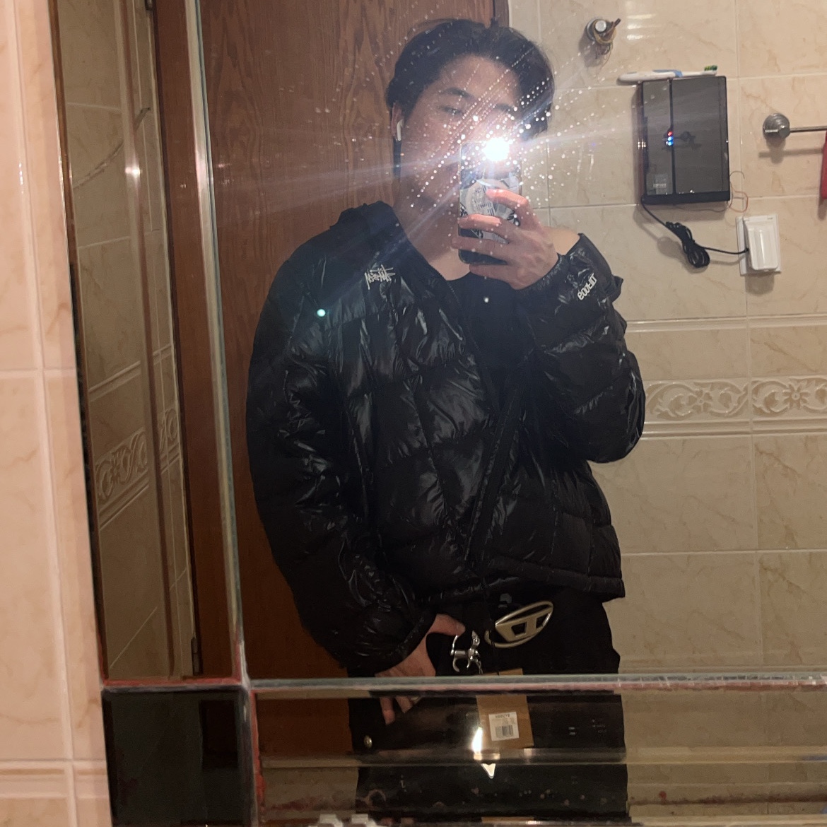 Stussy Midweight Hooded Puffer Black 착용 스타일