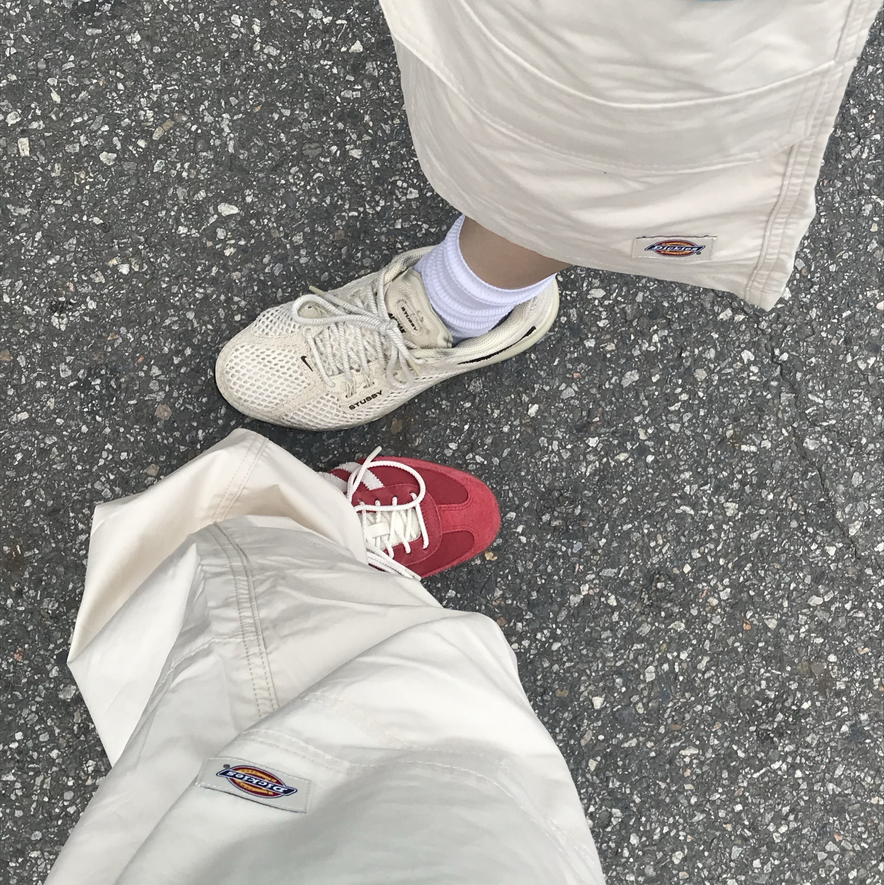Adidas Samba OG Tal Better Scarlet Off White, Nike x Stussy Air Max 2013 Fossil 착용 스타일