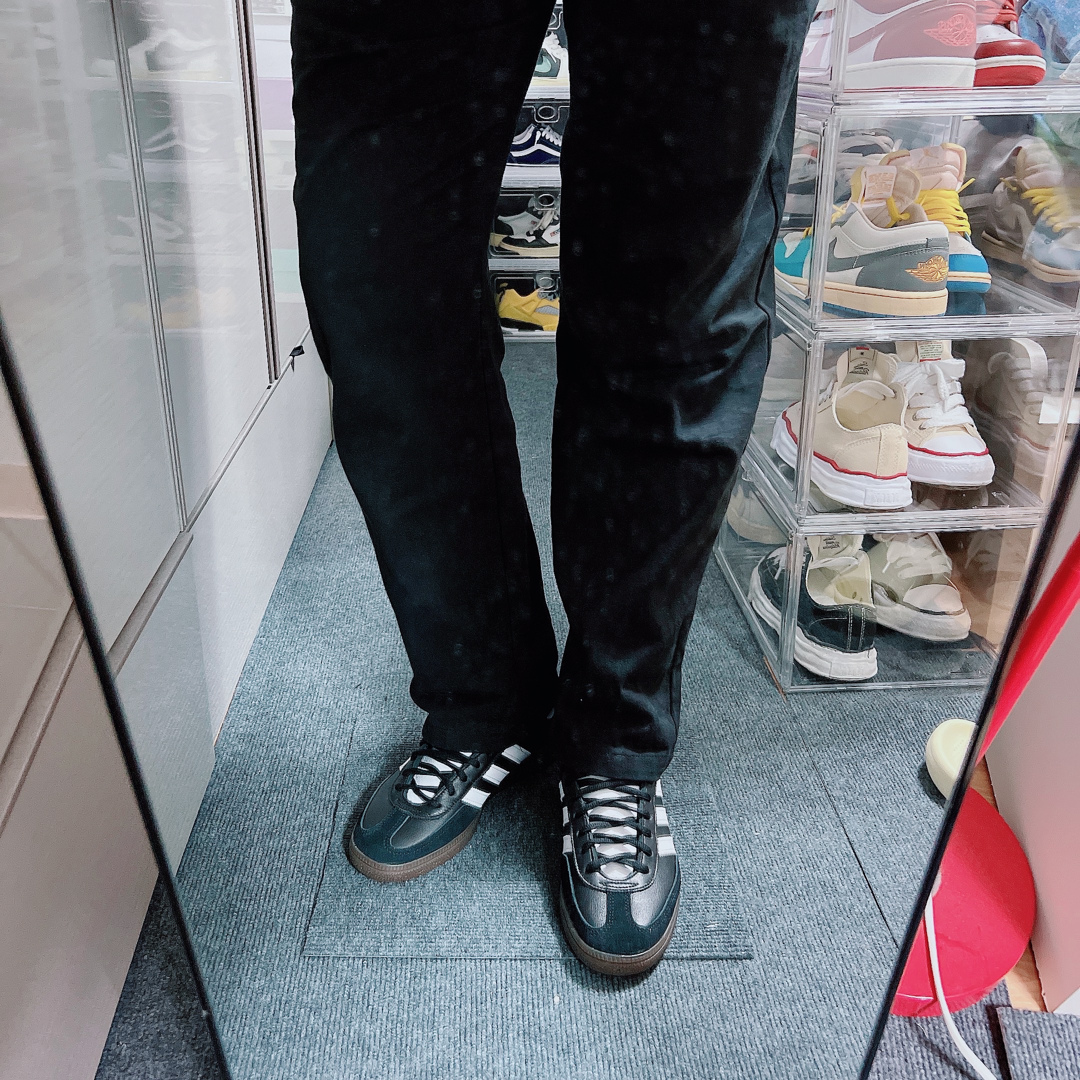 Adidas Spezial Handball Core Black White 착용 스타일 - 6