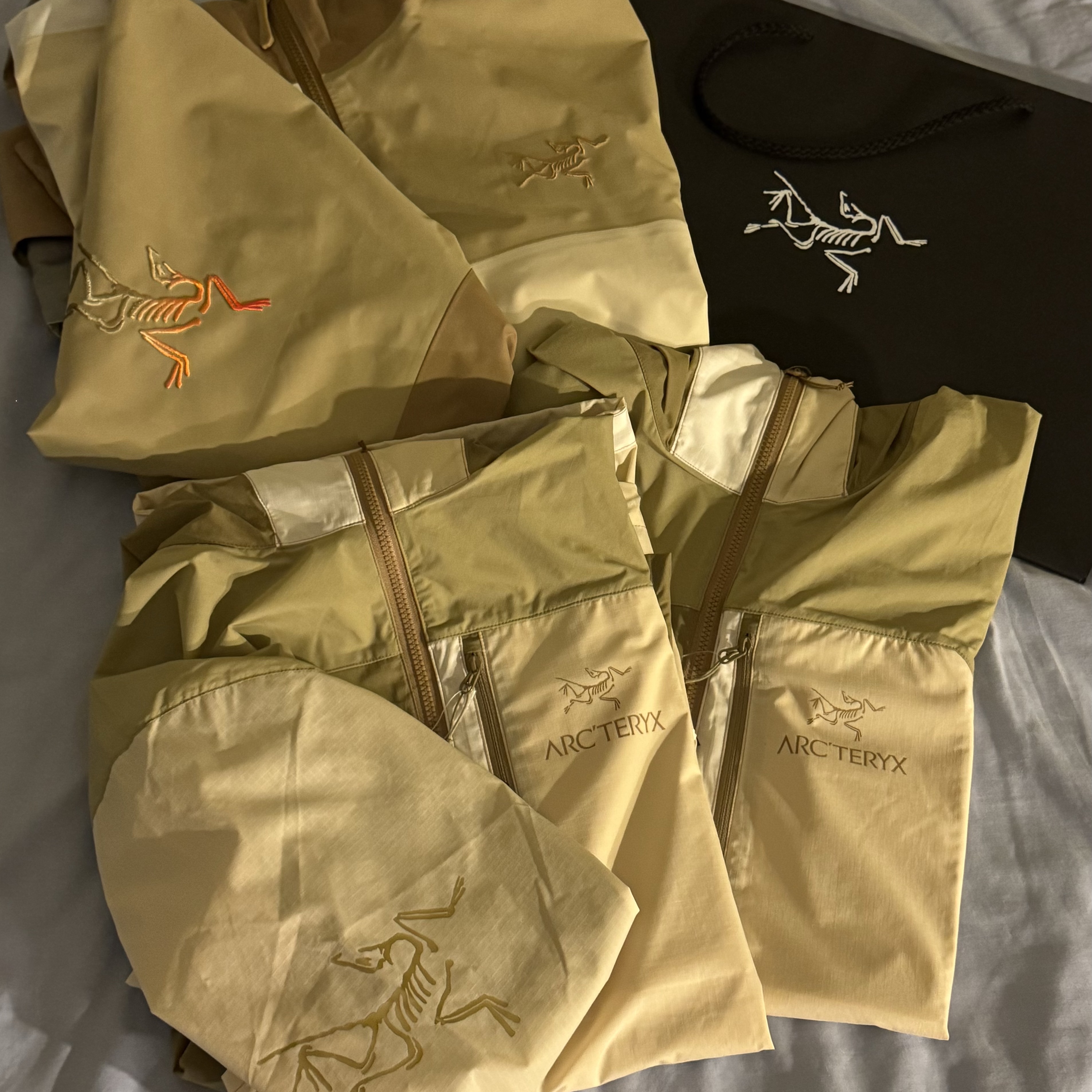Arc'teryx x Beams Squamish Hoody Nagomi, Arc'teryx x Beams Beta Jacket Nagomi 착용 스타일 - 2