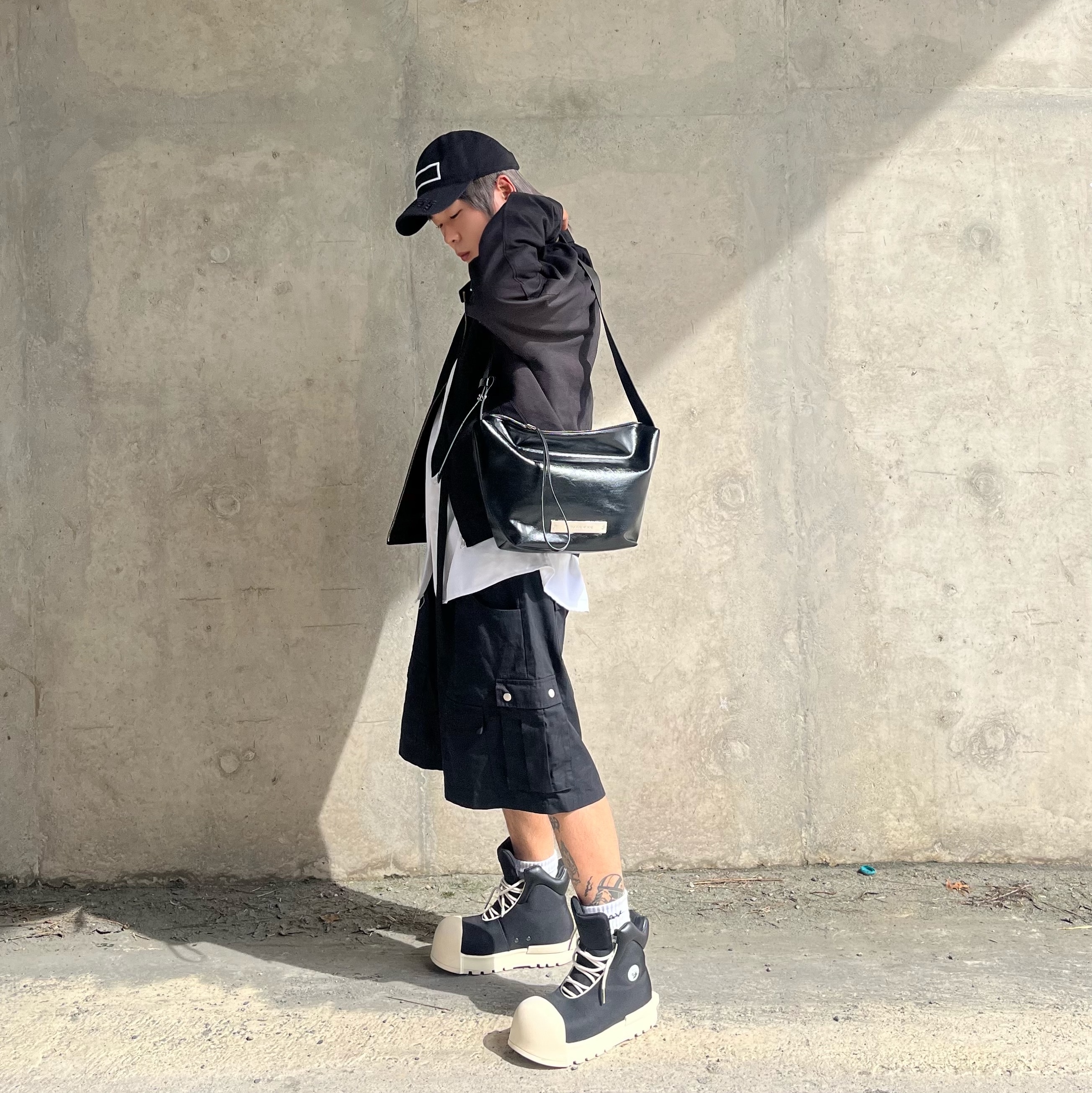 Permanent Archive Straight Work Jacket Black 착용 스타일 - 2