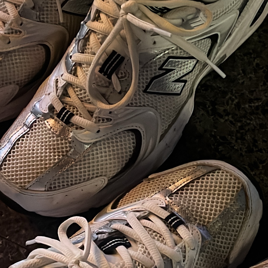 New Balance 530 White 착용 스타일