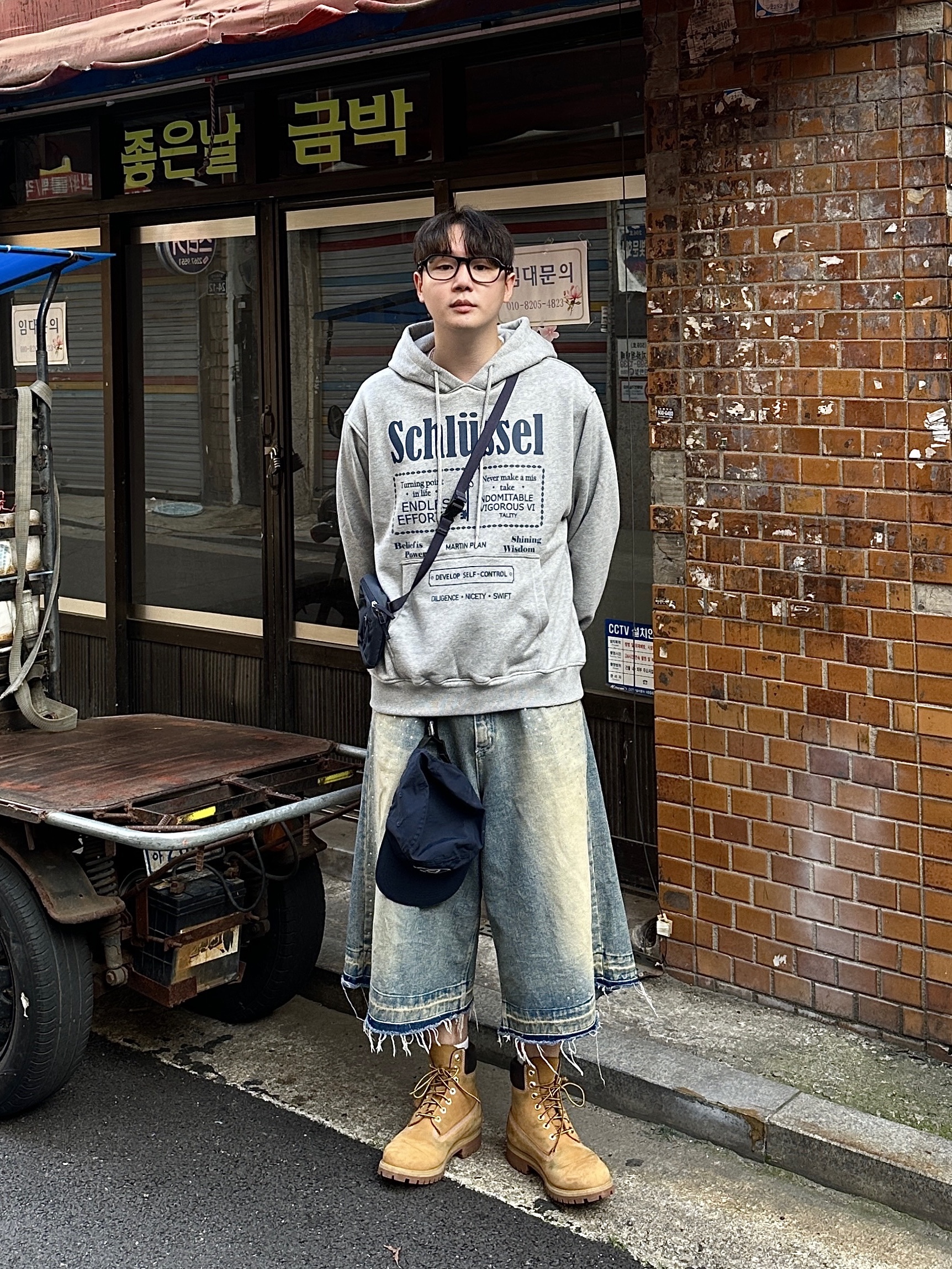 Timberland Premium 6 inch Waterproof Boot Wheat Nubuck - Wide, Arc'teryx Mantis 1 Waistpack Black Sapphire 착용 스타일 - 3