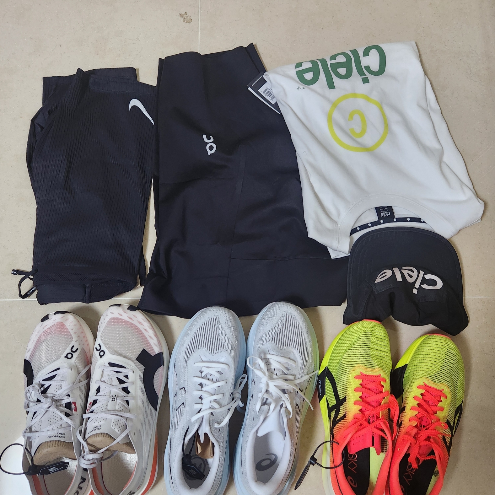 Nike Dri-Fit ADV Aeroswift Running Half Tights Black - Asia, Asics Metaspeed Sky Paris Safety Yellow Black 착용 스타일