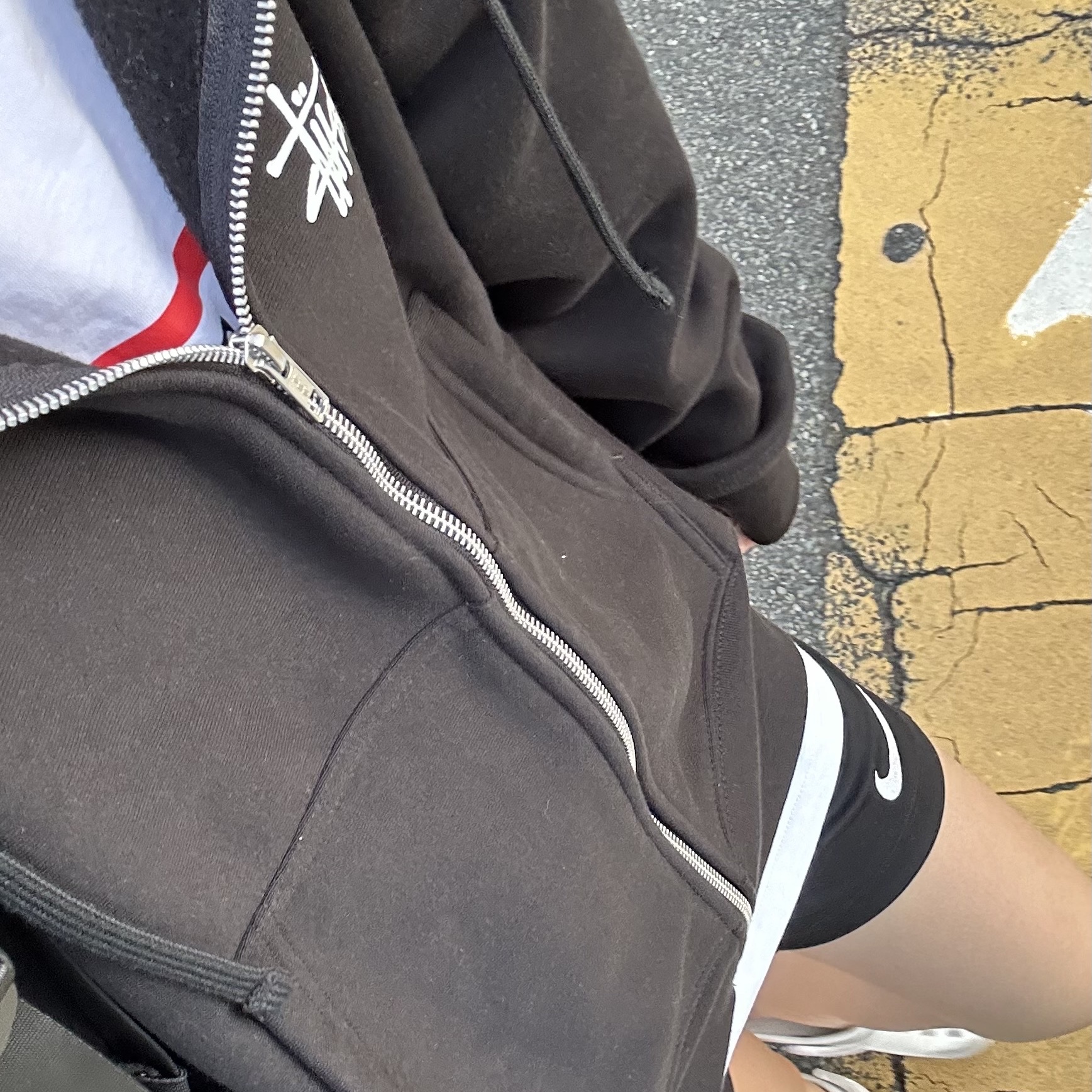 Stussy Basic Zip Hoodie Black 착용 스타일