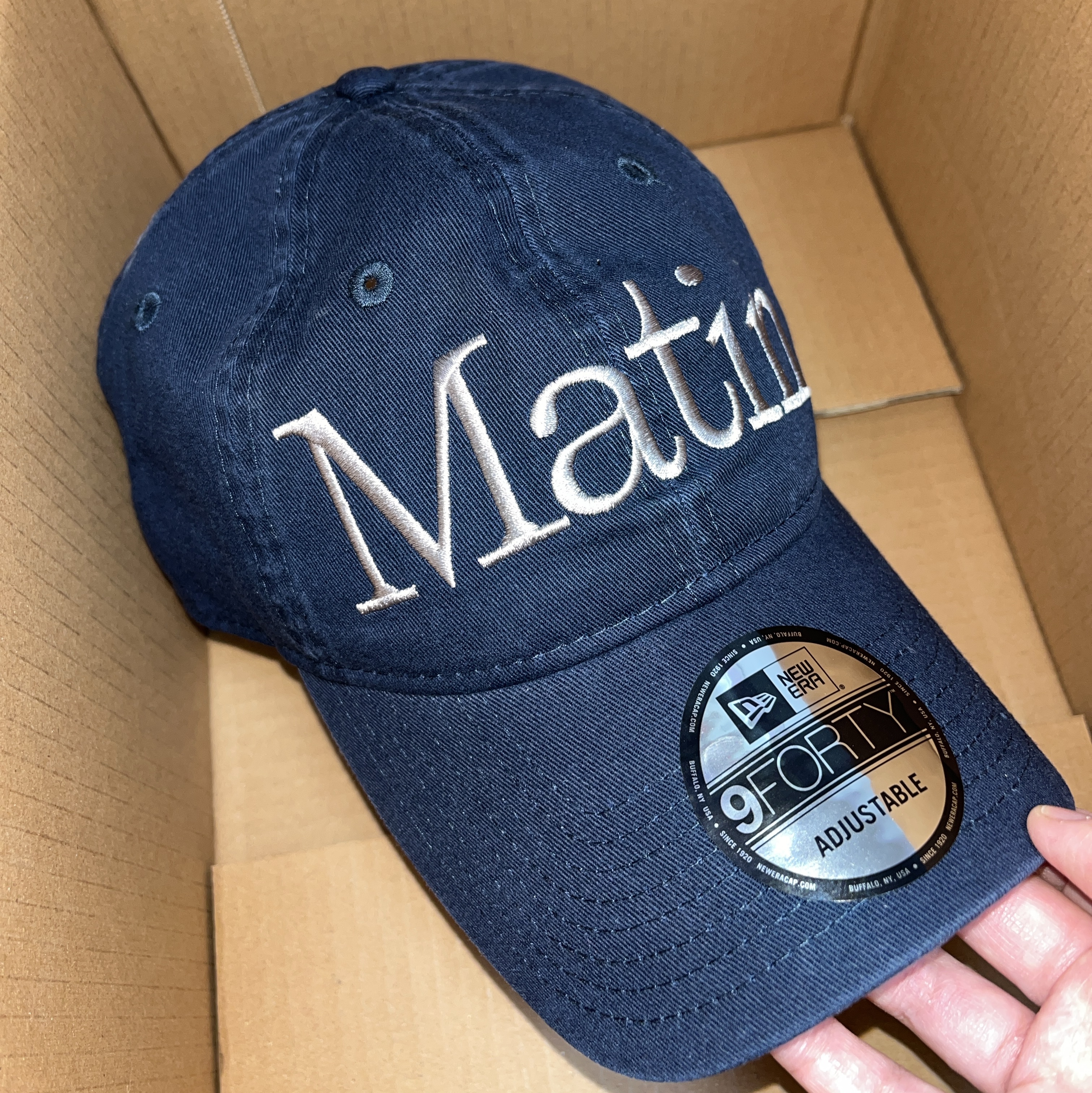 New Era x Matin Kim Basic Unstructured Ball Cap Medium Navy 착용 스타일