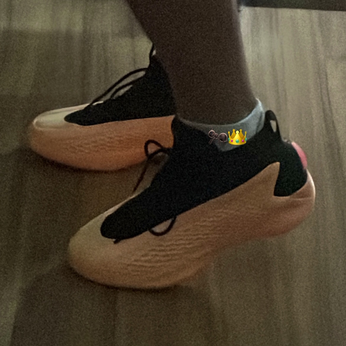 Adidas A.E. 1 Acid Orange Core Black 착용 스타일 - 1
