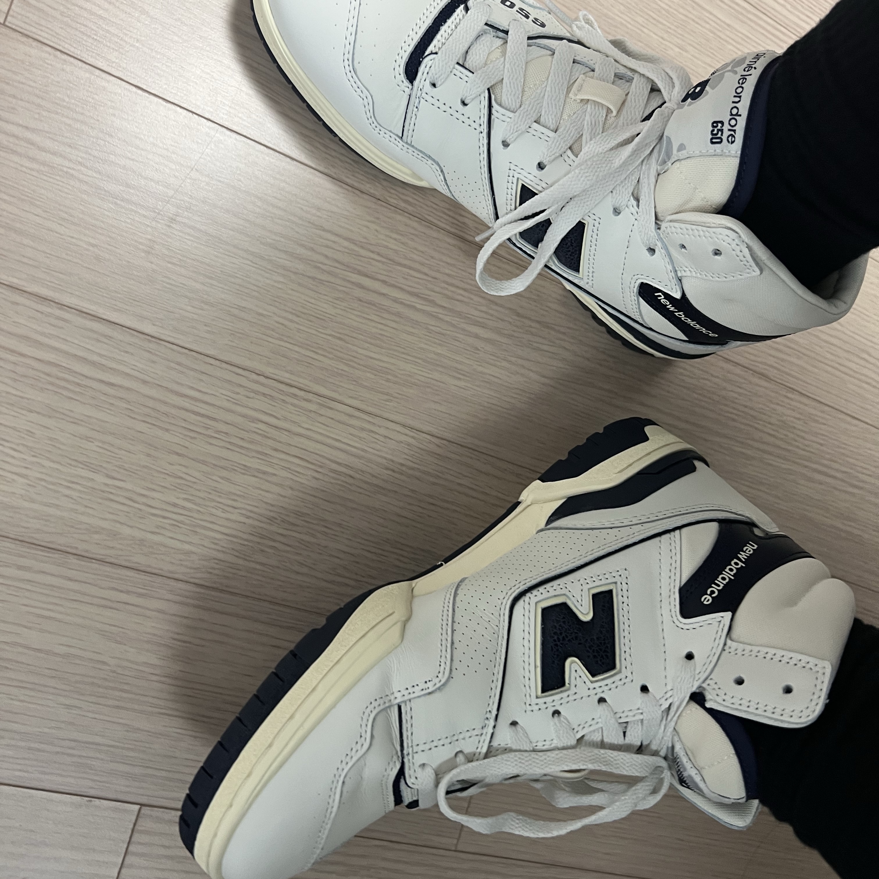 New Balance x Aime Leon Dore 650R White Navy 착용 스타일 - 1