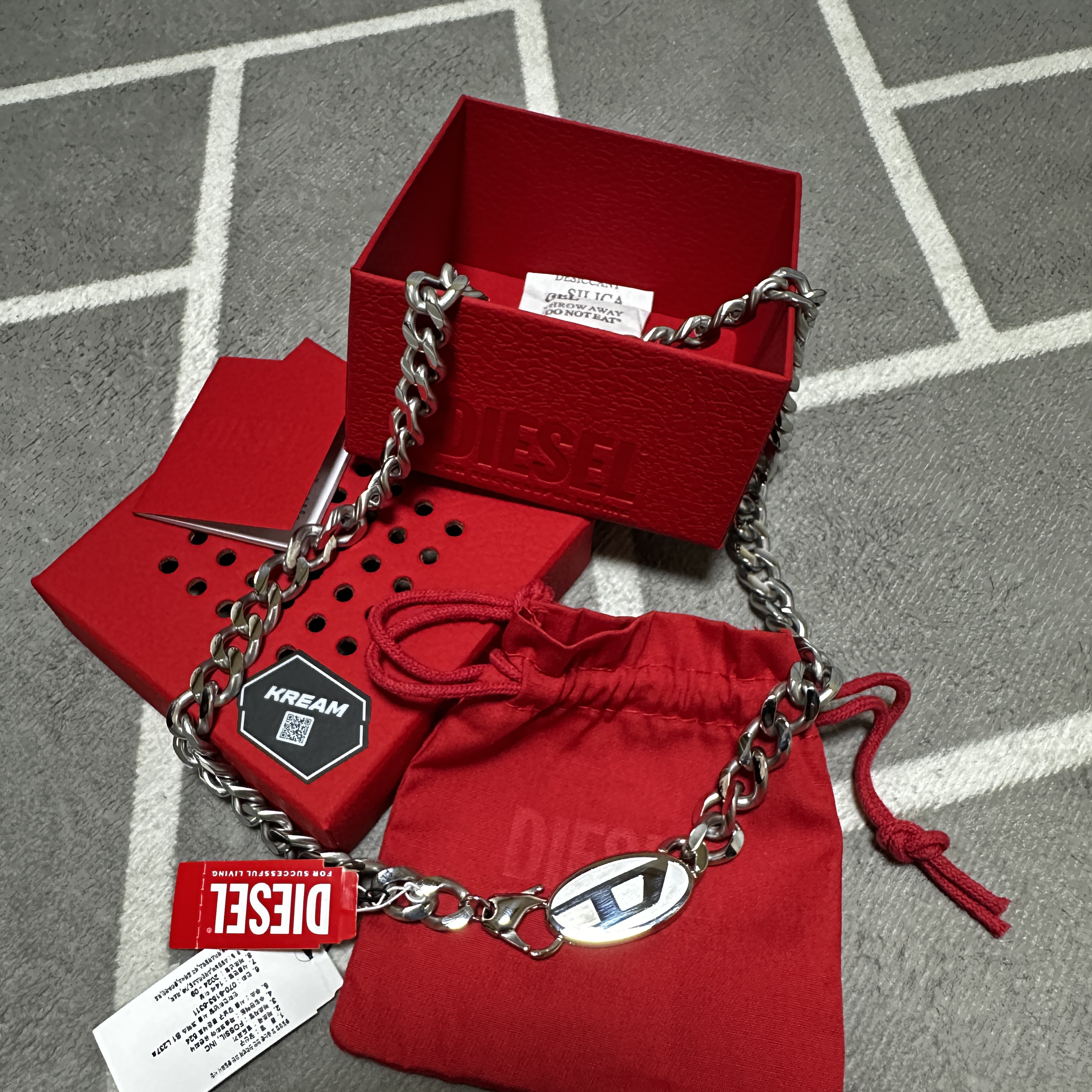 Diesel Dx1509 Stainless Steel Chain Necklace Silver 착용 스타일 - 1