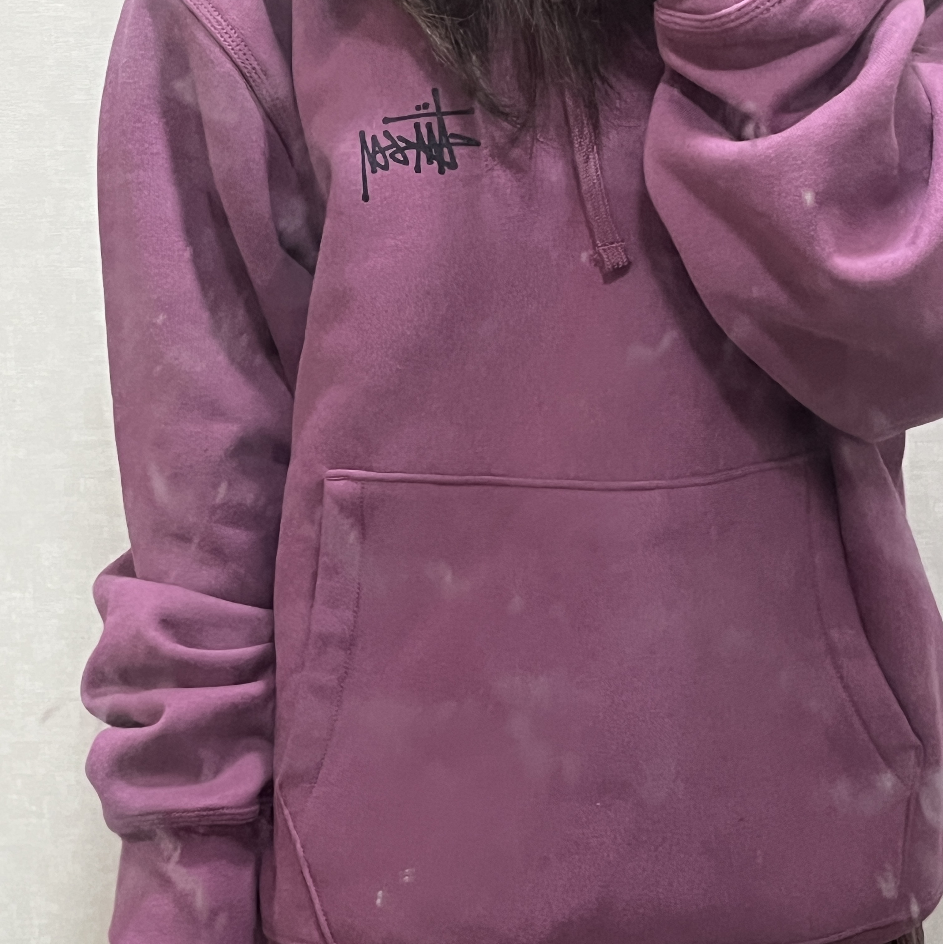 Stussy California Grown Hoodie Berry 착용 스타일 - 1