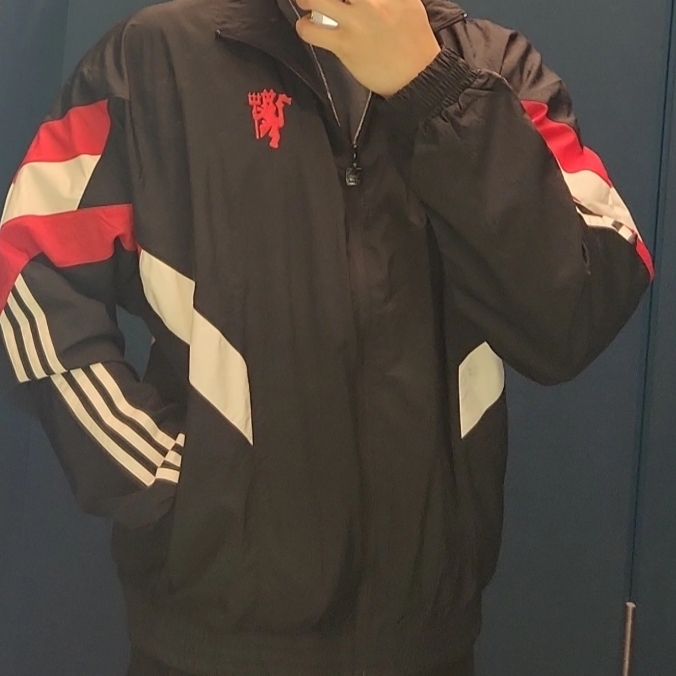 Adidas Manchester United Originals Track Top Black Red - KR Sizing 착용 스타일