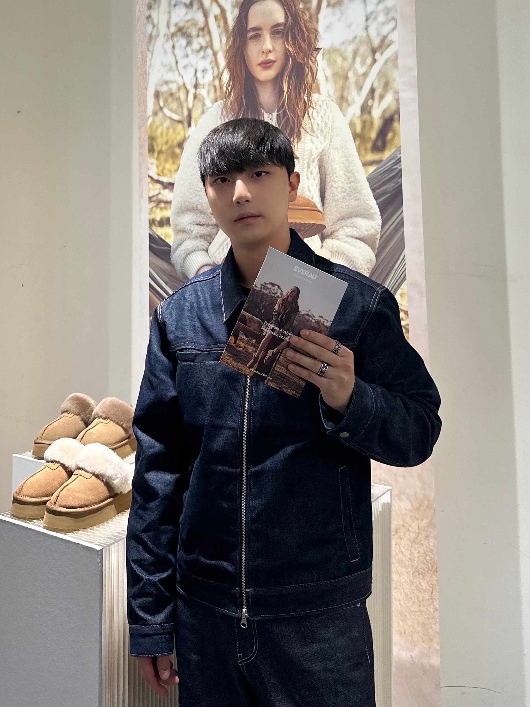 UGG Tasman Weather Hybrid Chestnut Whitecap 착용 스타일 - 3