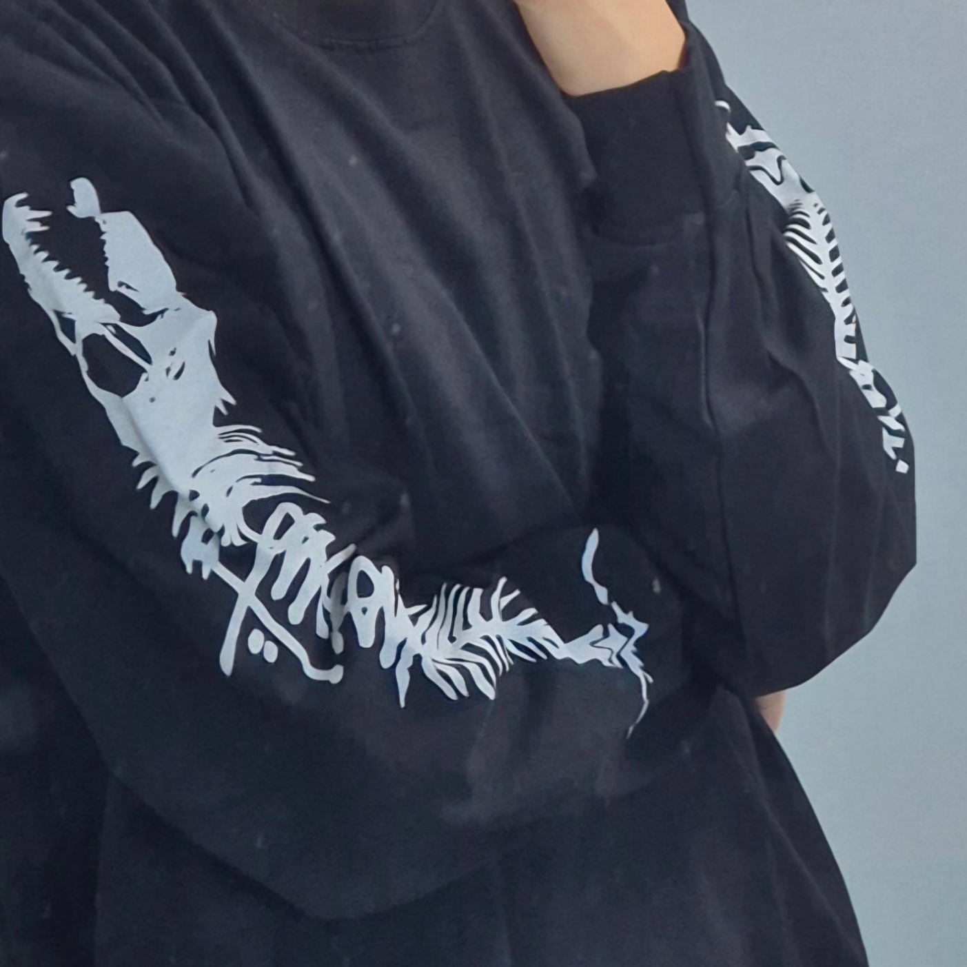 Stussy Barracuda Pigment Dyed LS T-Shirt Black 착용 스타일
