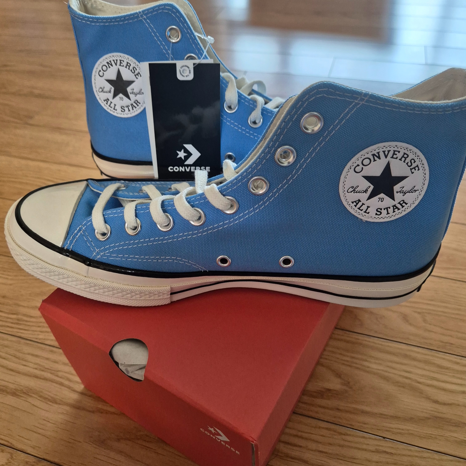 Converse Chuck 70 High Vintage Canvas University Blue 착용 스타일 - 1