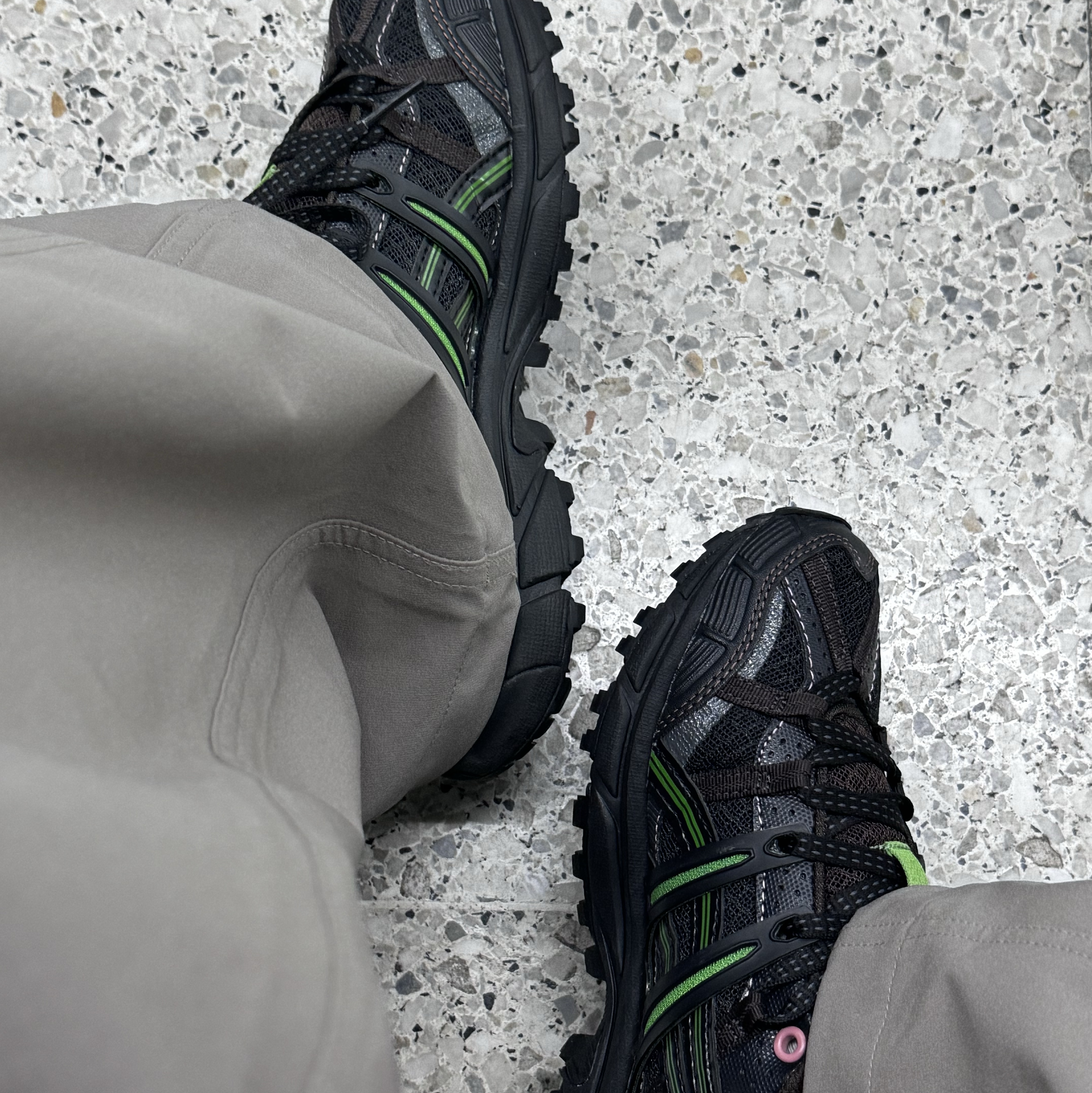 Asics x Andersson Bell Gel-Sonoma 15-50 Black Green 착용 스타일 - 6