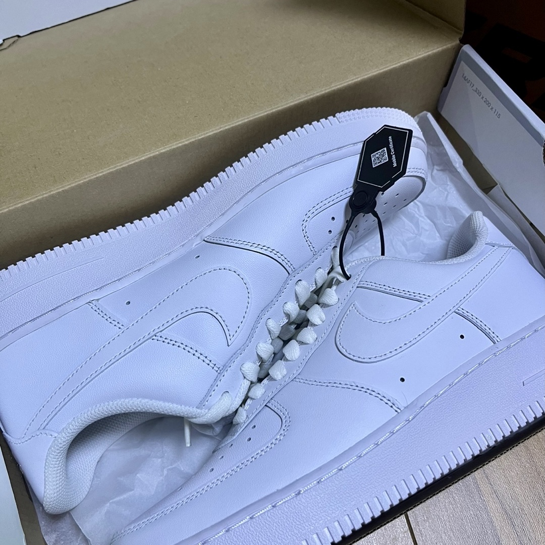 Nike Air Force 1 '07 Low White 착용 스타일 - 1