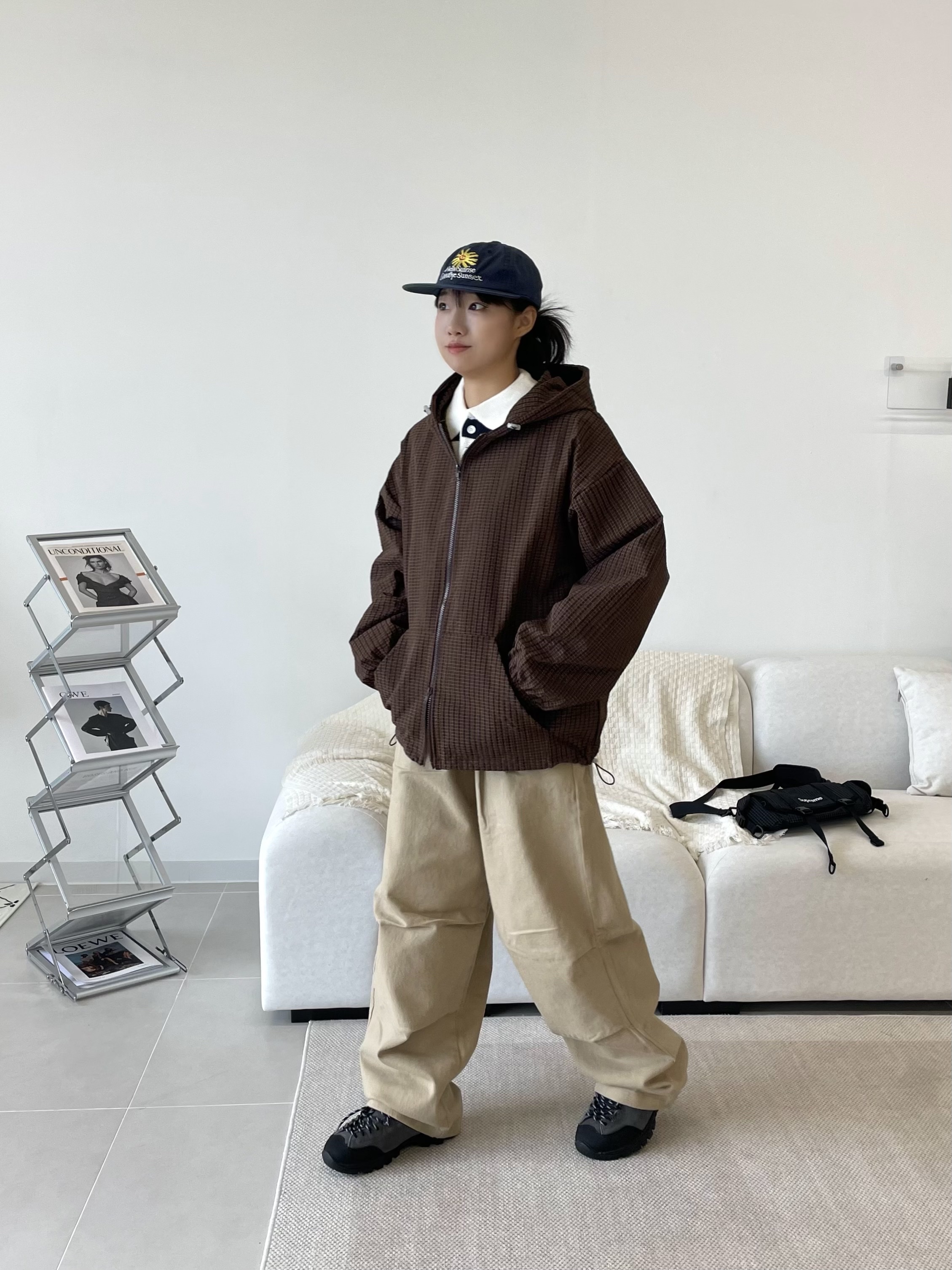 HS x Hank Relaxed Fit Cap Navy, Supreme Mini Duffle Bag Black - 24SS 착용 스타일 - 5